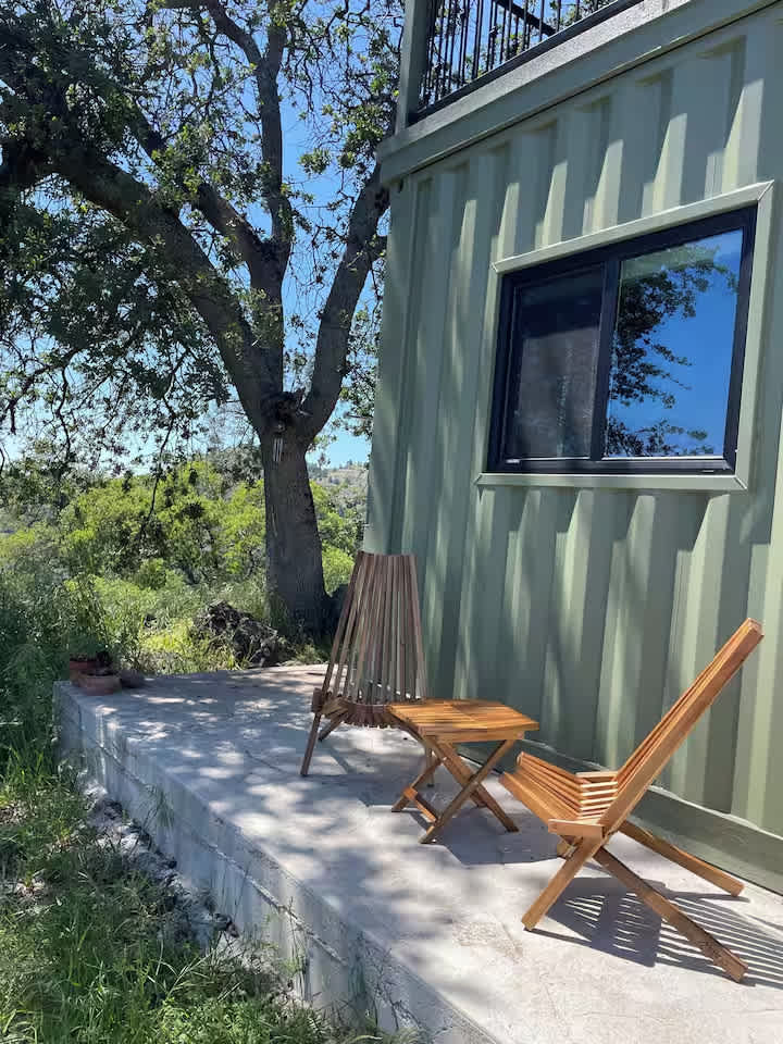 Adorable Tiny Home On Vineyard