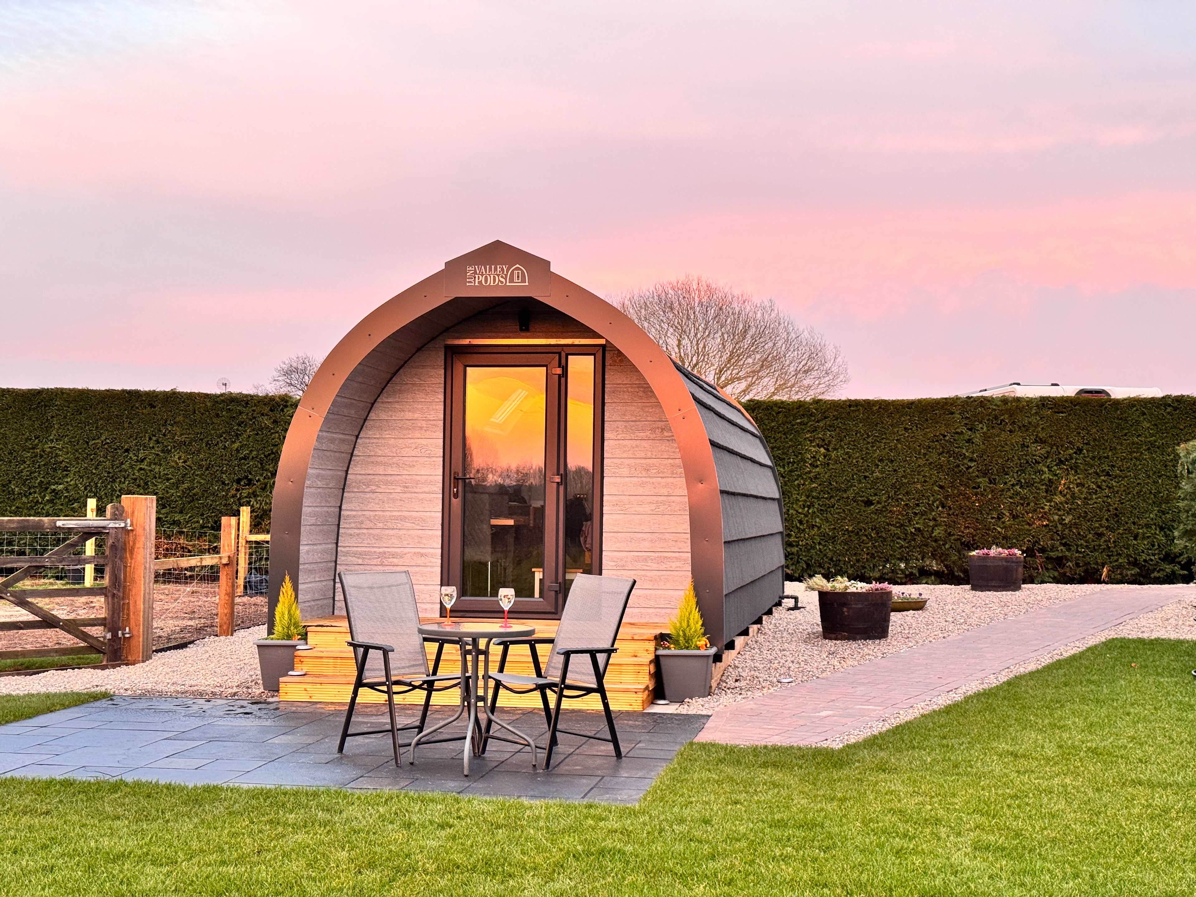 Honey Pod Glamping – York