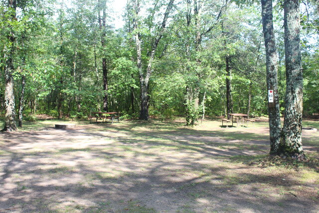 Twin Bears Wooded Campground