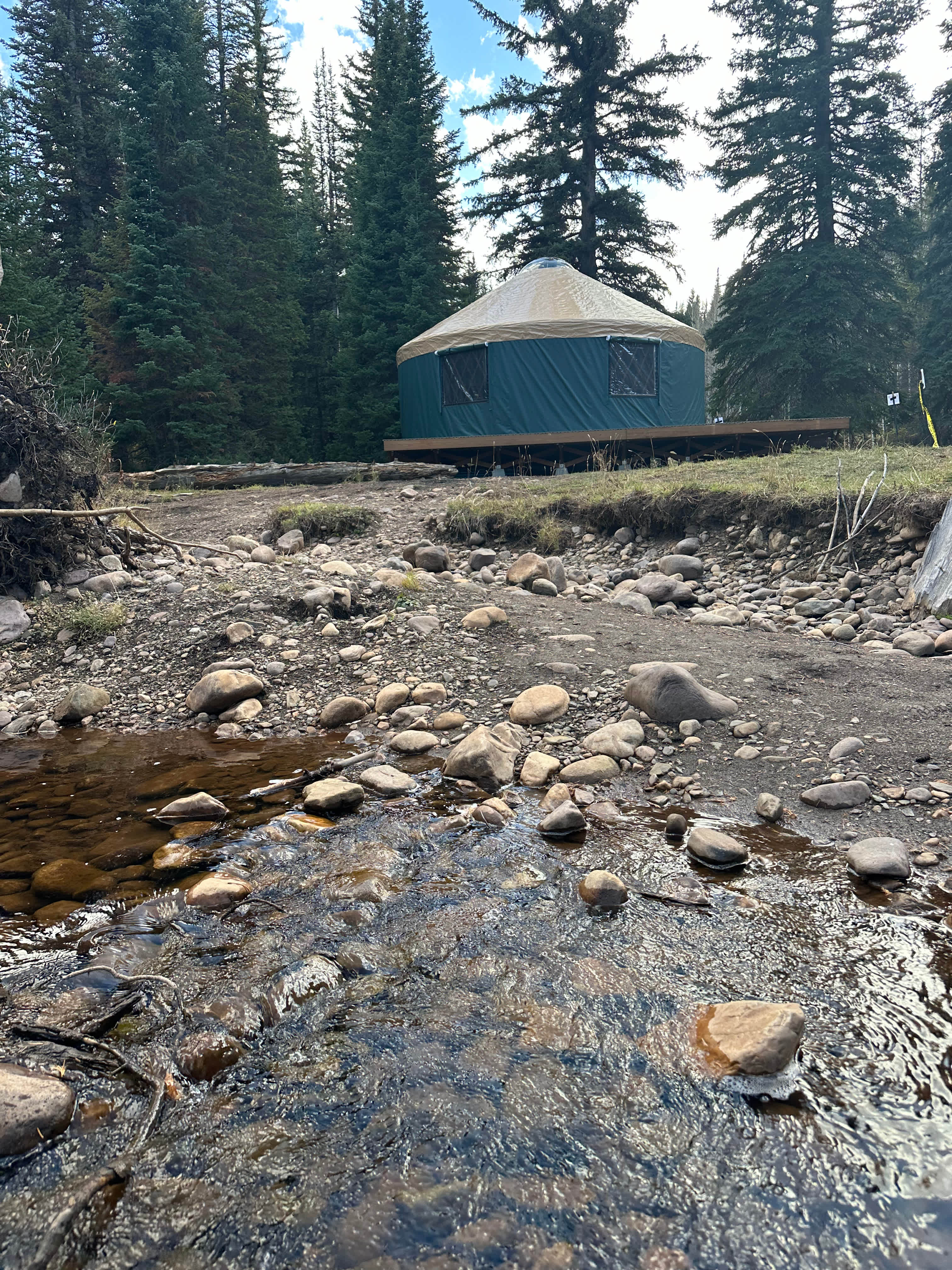 Uinta Mountains Waterfront Yurt