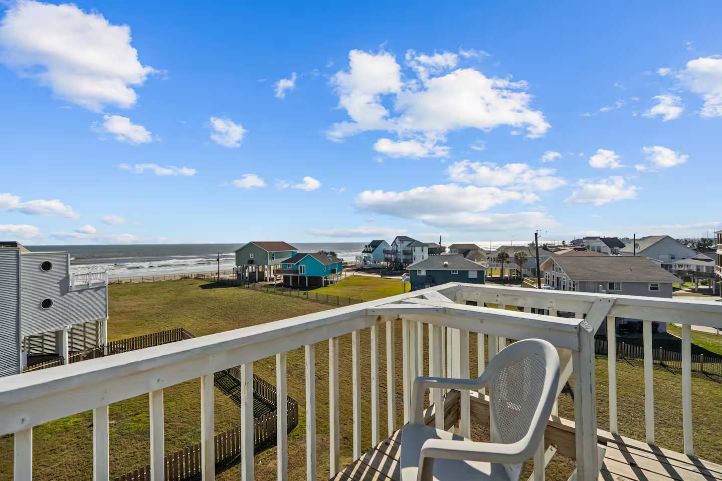 Beachfront  Unobstructed Views, 3/3