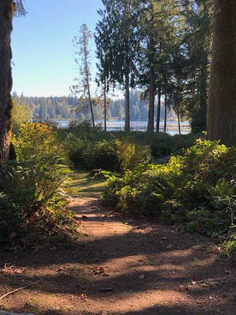 J&J's Lakeside Camp