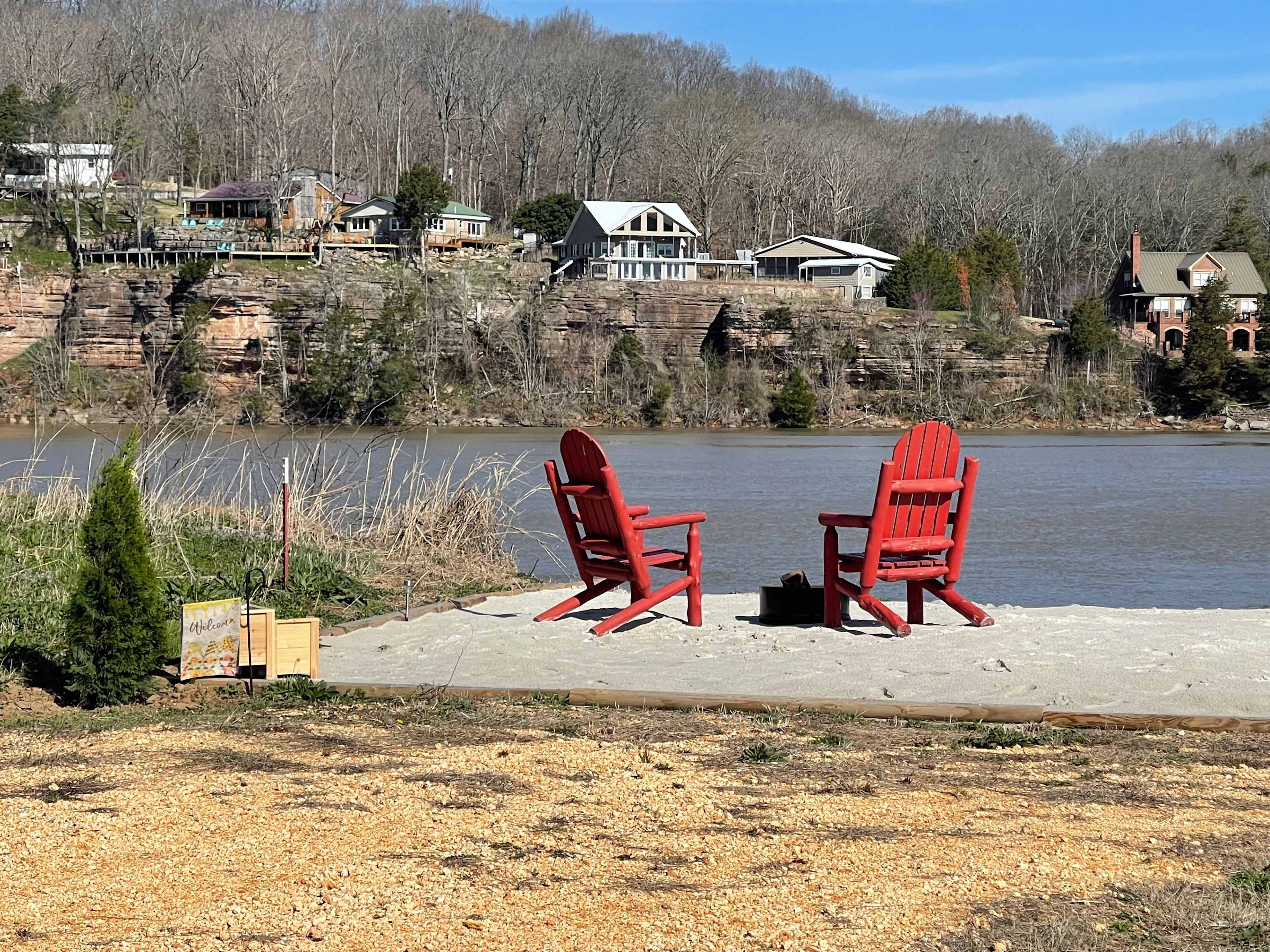 WOLRV@TN River