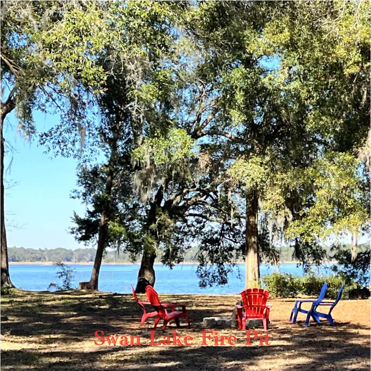 Sandy Toes Bungalow at the Lake