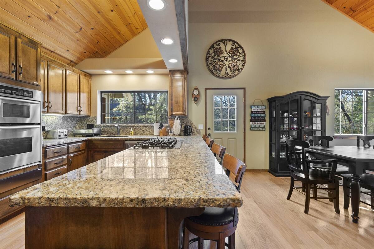 Private lakeside resort, Groveland