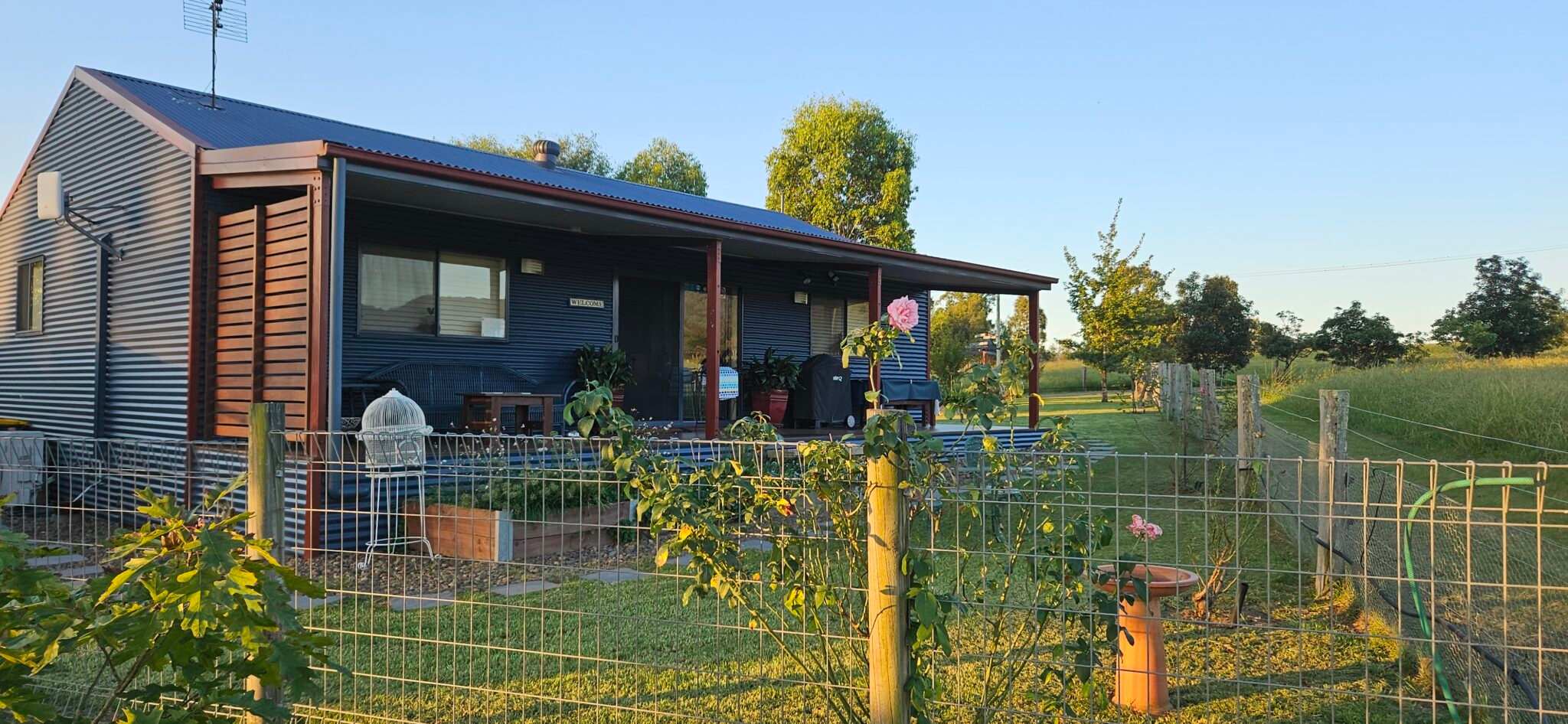 Front view The Wattle Lodge