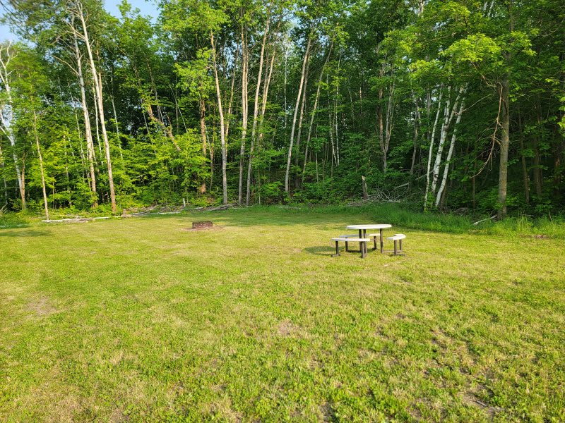 The Hippie Hideaway Camp & Trails