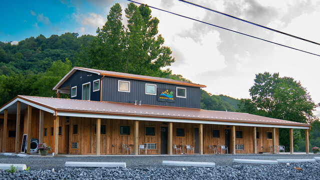 River Golf Lodge RV/Tent Camping