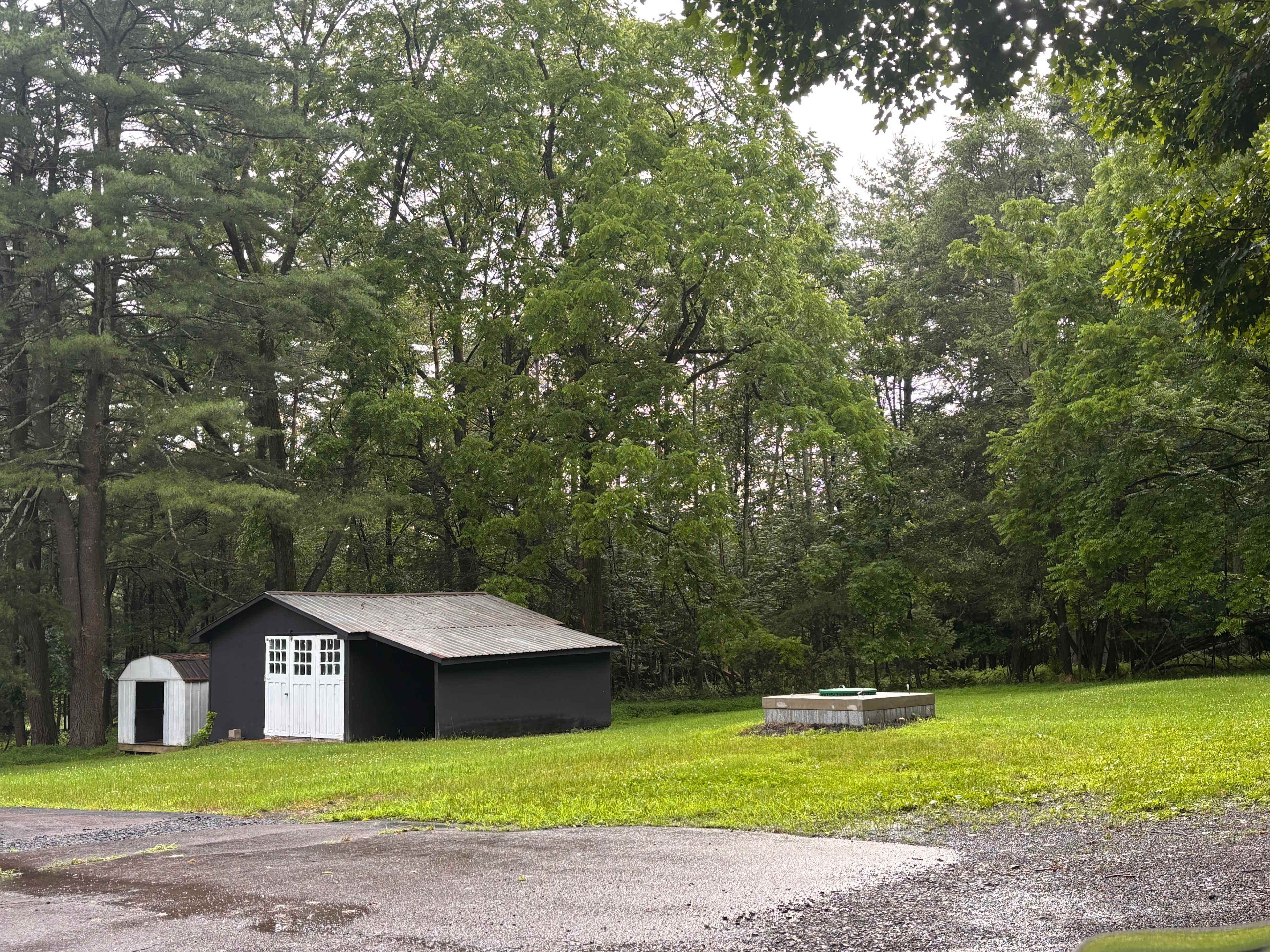 Driveway location 