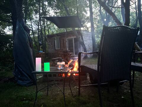 Cosey Cabin