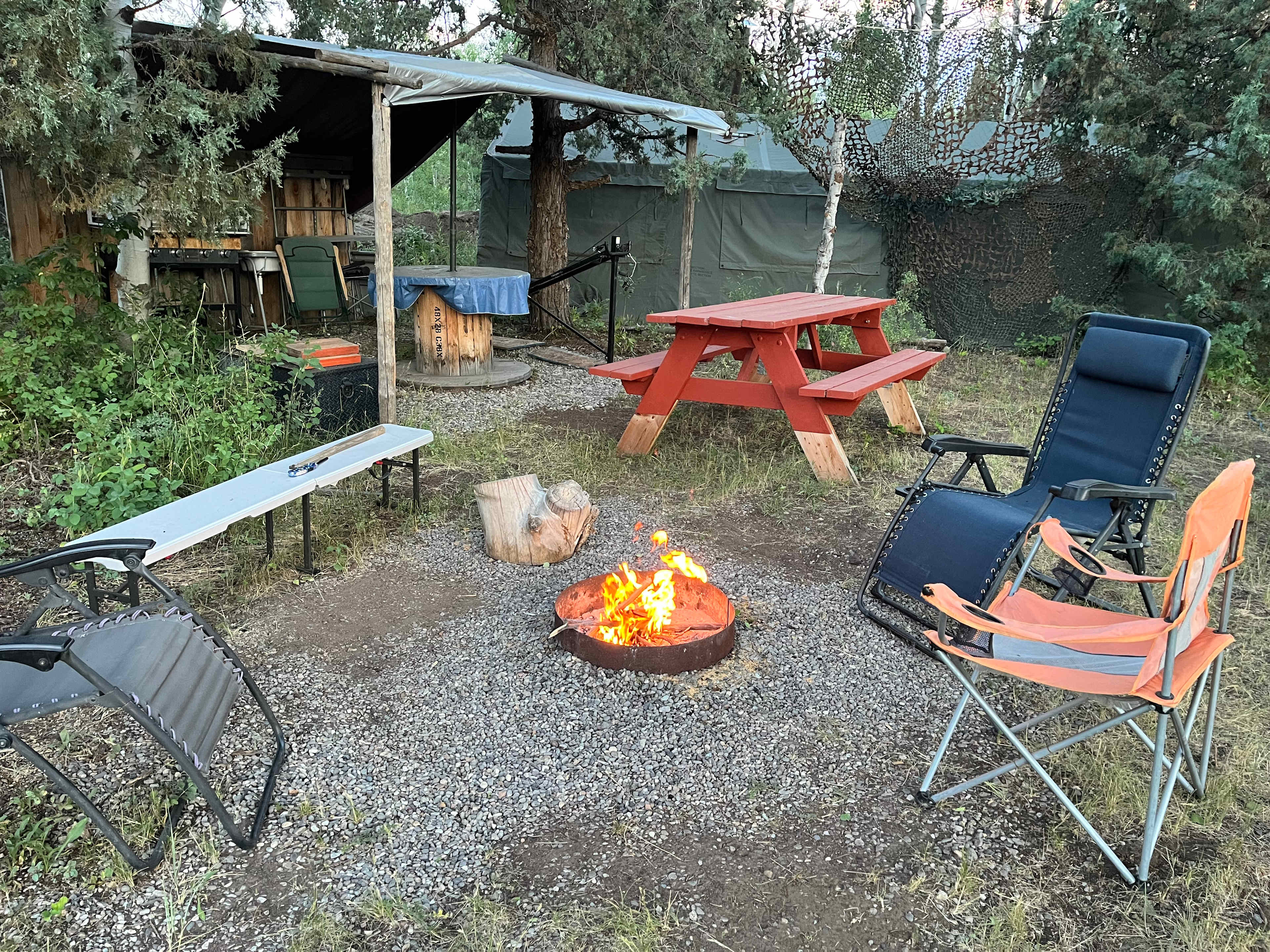 Arcadia Hangout: Cabin by Reservoir