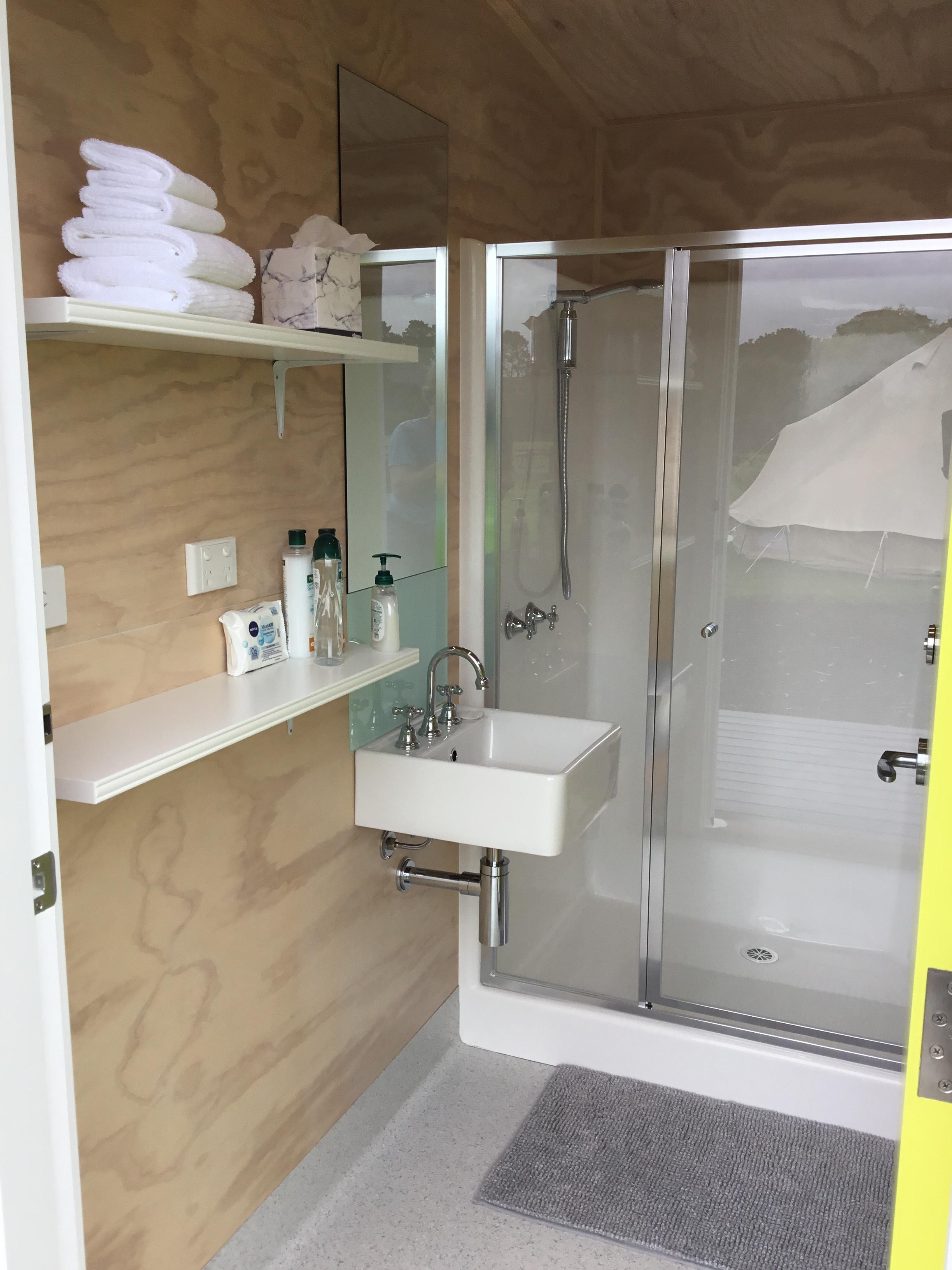 Shower for glampers 