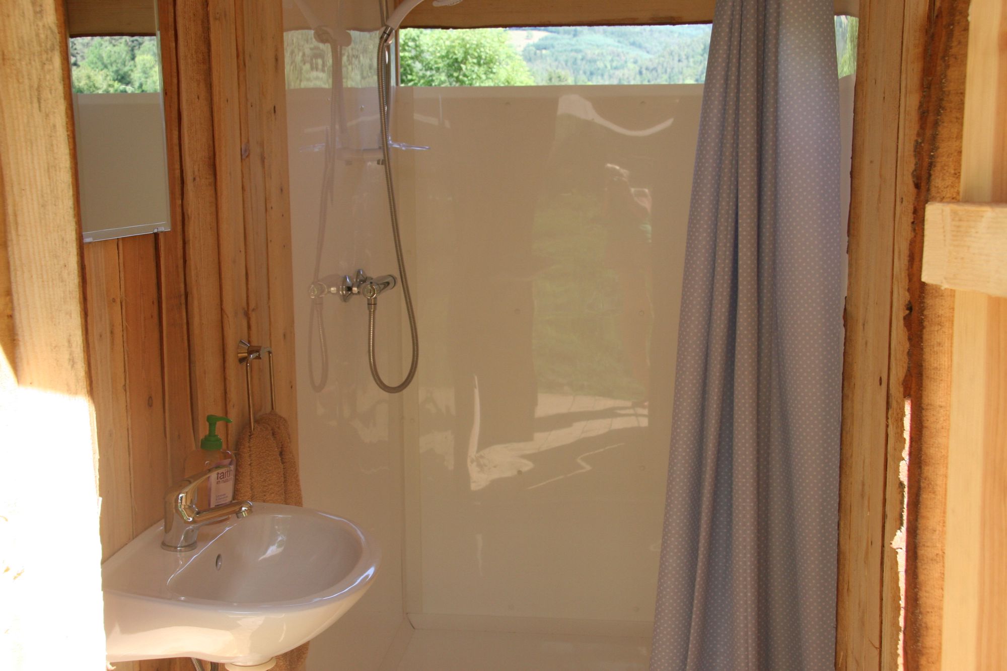 Luxury Yurt - Periwinkle