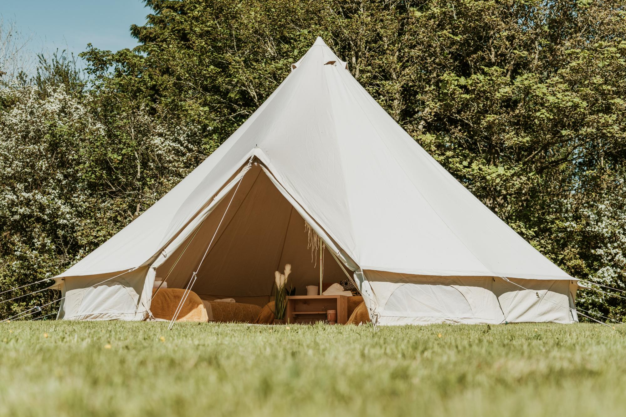 28 Hendrix - 5 metre Bell Tent on grass