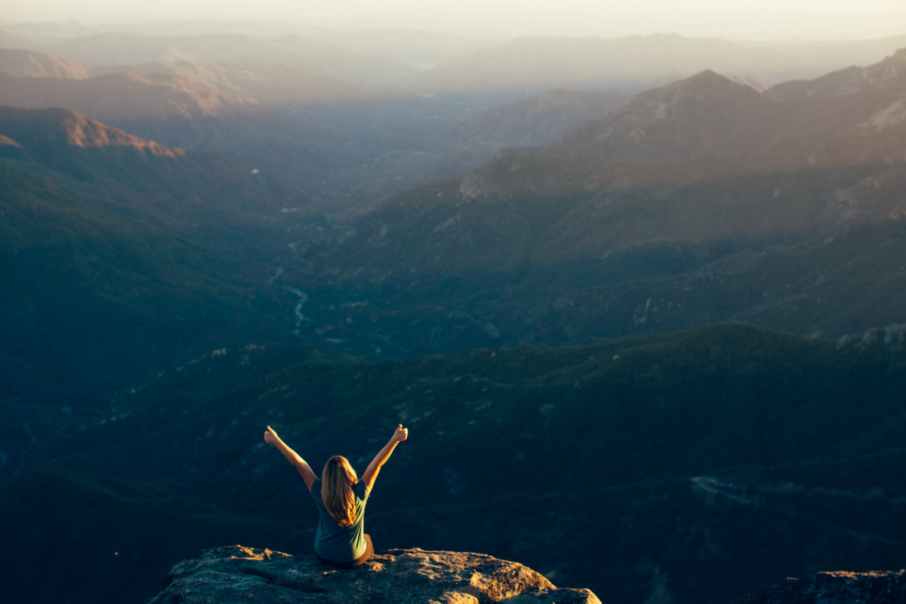 THANK GOD IT'S FRIDAY! (I think she's saying) 

Moro Rock & the freedom pose. 