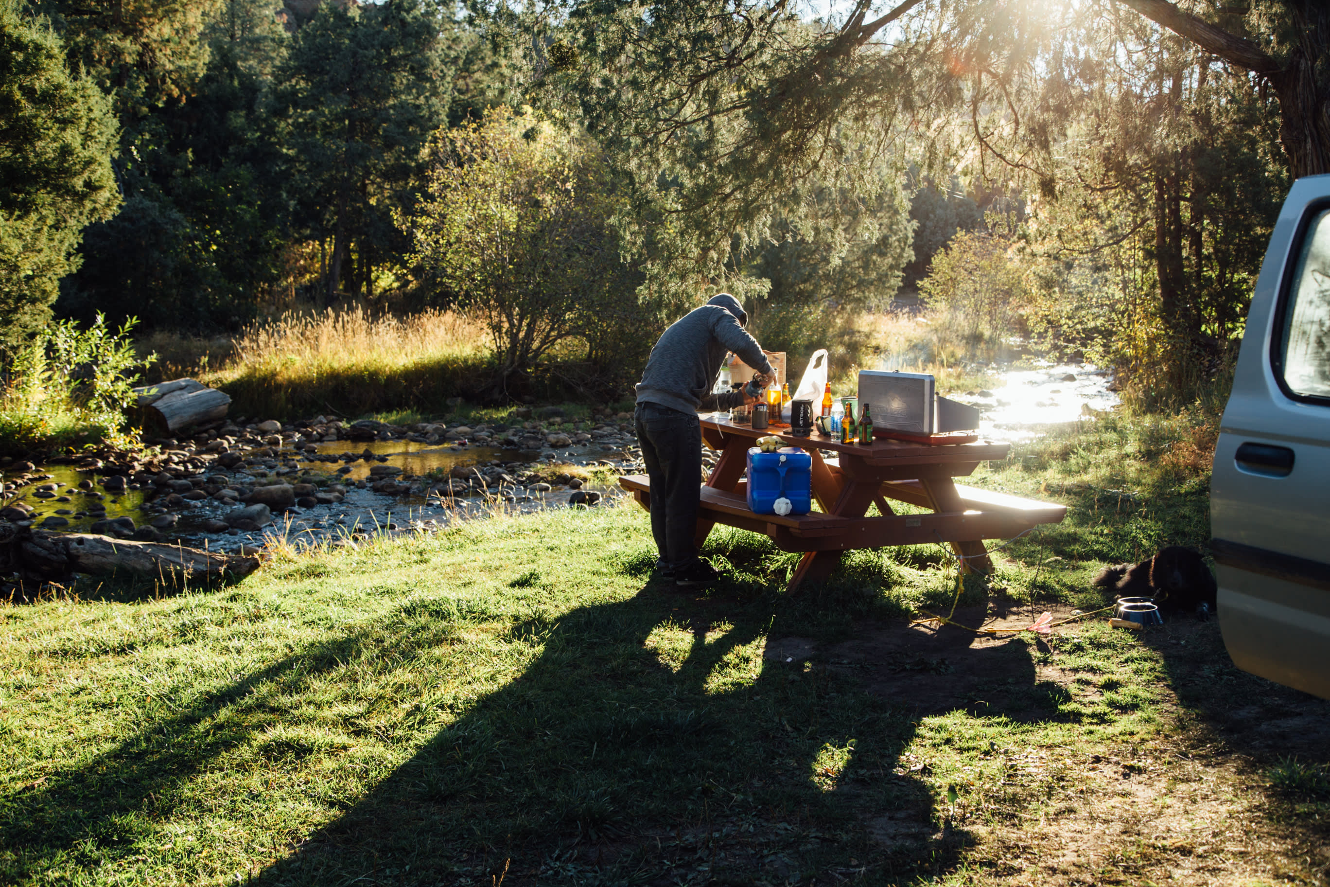 The picnic table right on the water was an awesome surprise.