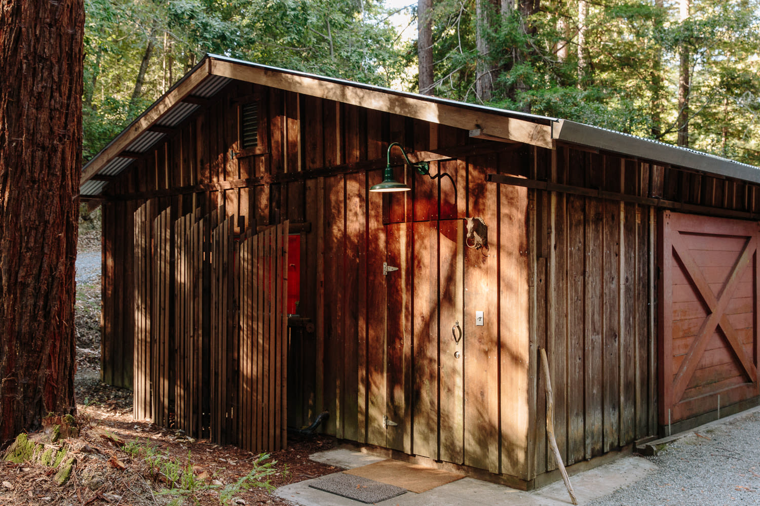 Entrance to left bathroom