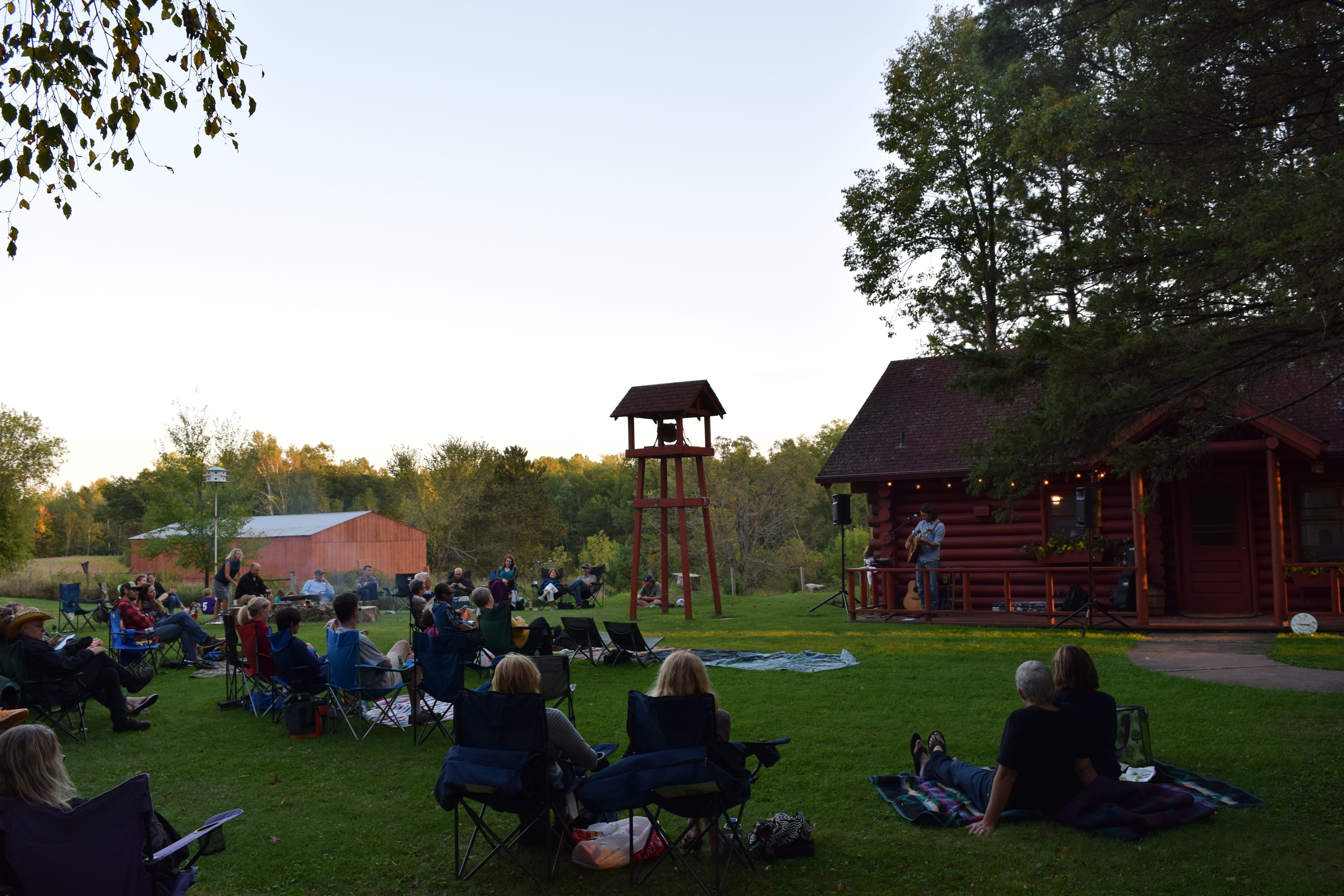 front porch concerts in the lawn at Crooked Creek Retreat