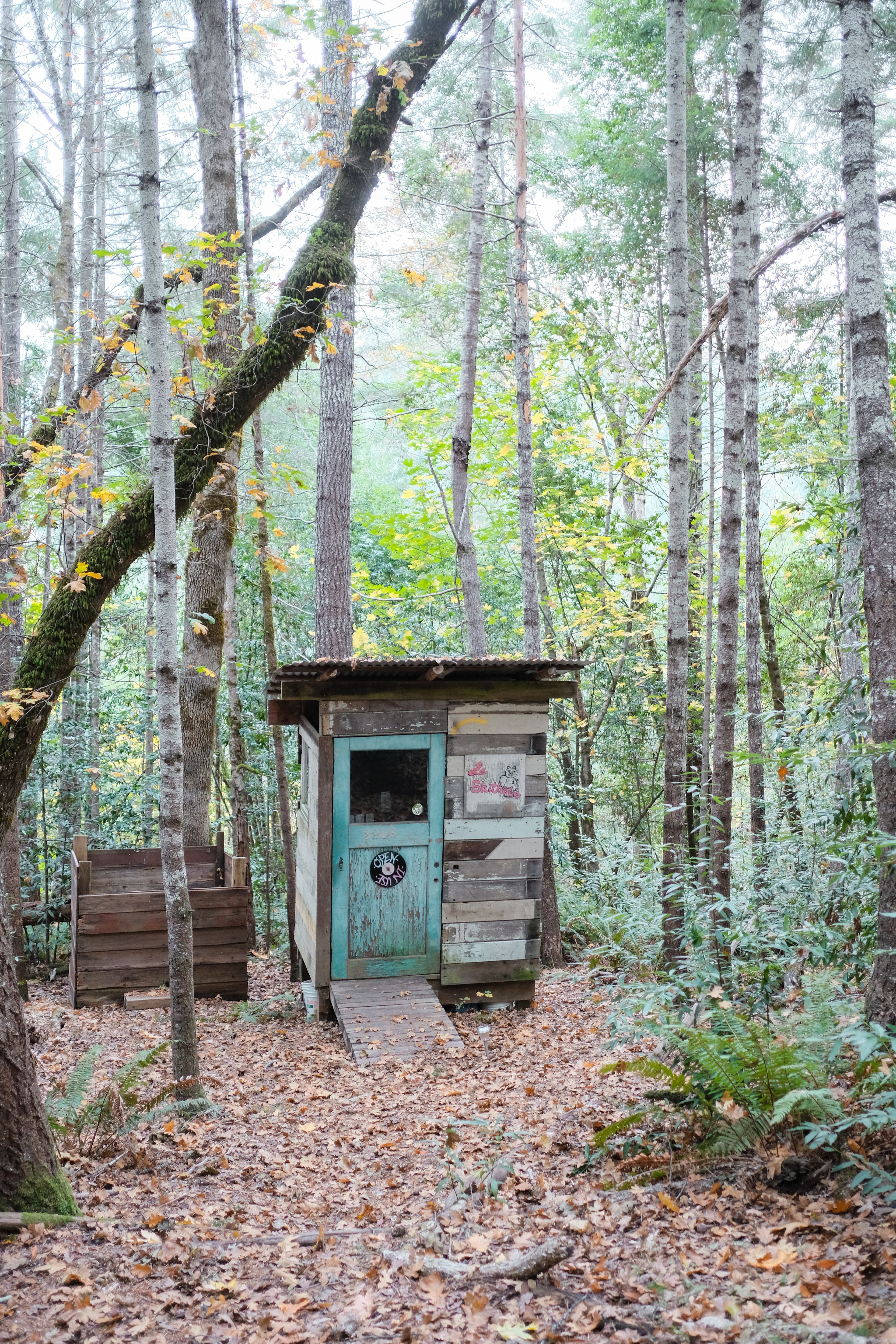The outdoor bathroom, complete with a sink inside. 