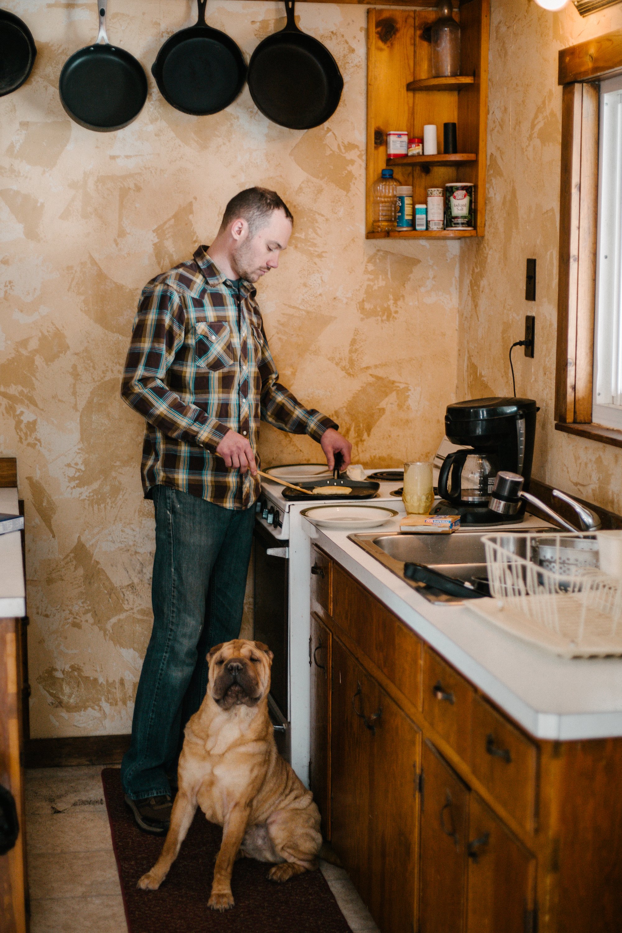 Makin banana pancakes in the fully equipped kitchen! 