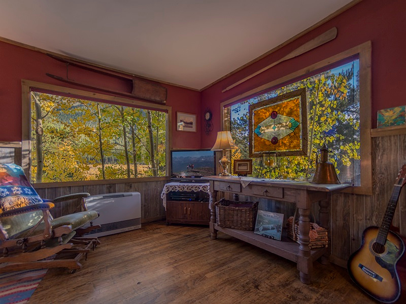 Buckeye's Cozy Romantic Cabins