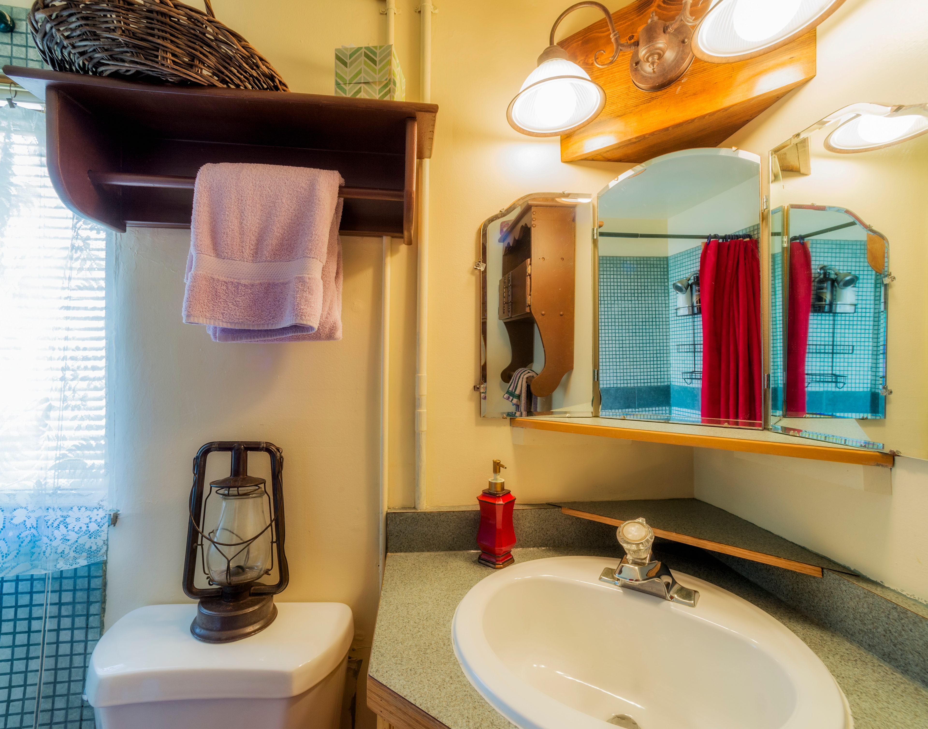 Buckeye's Cozy Romantic Cabins