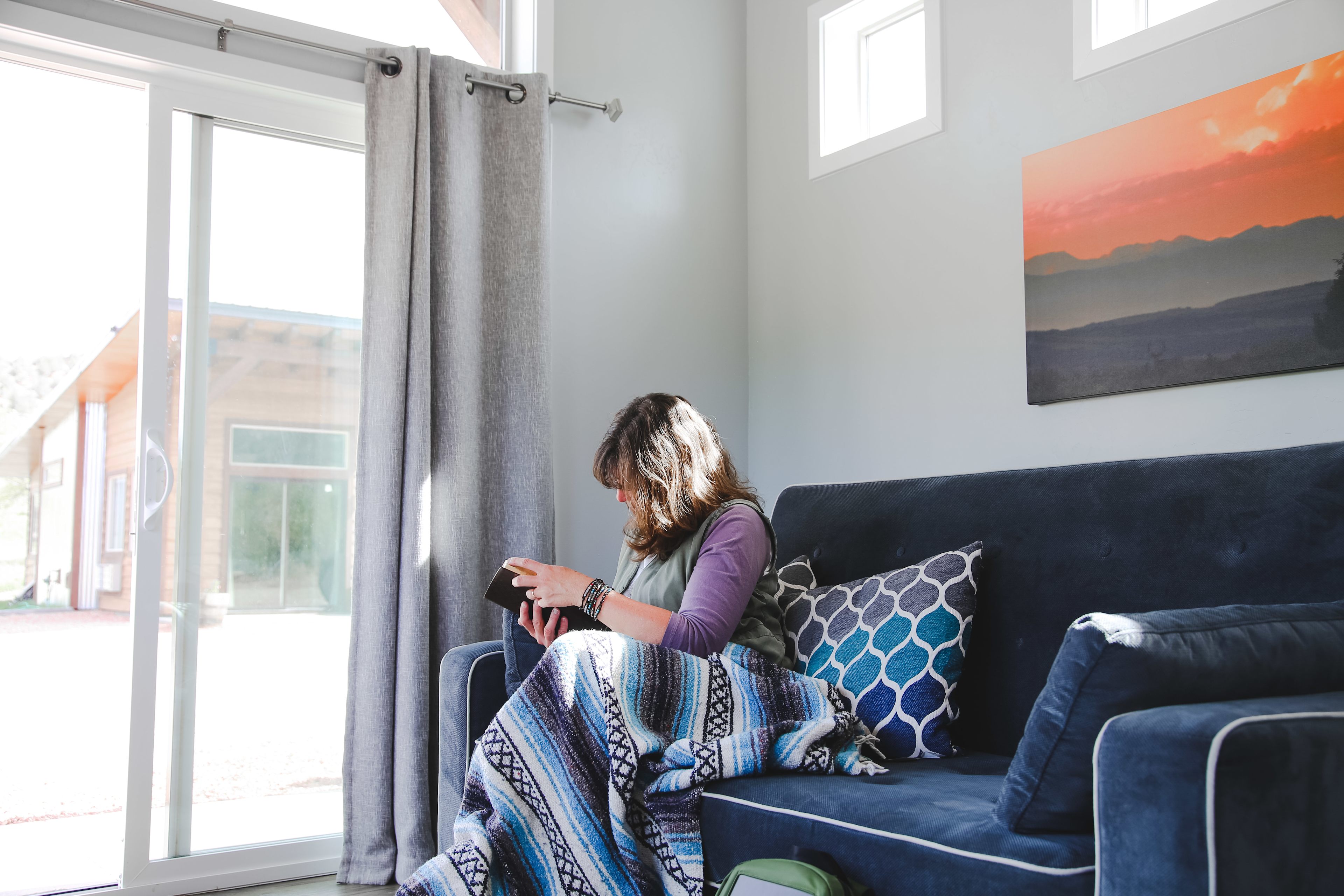 Relaxing in the adorable living room. 