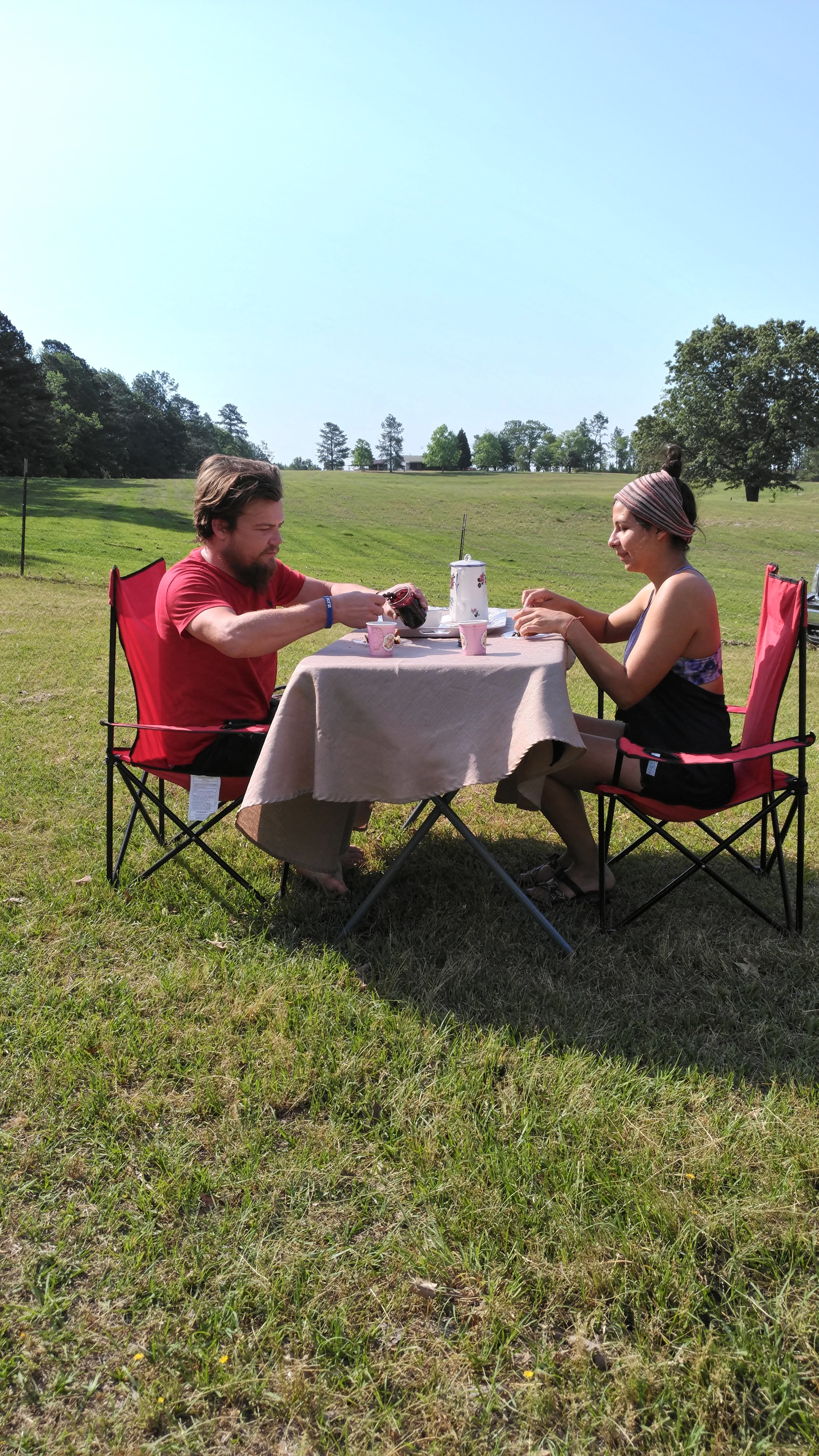 Our first campers having breakfast. Very friendly  folks