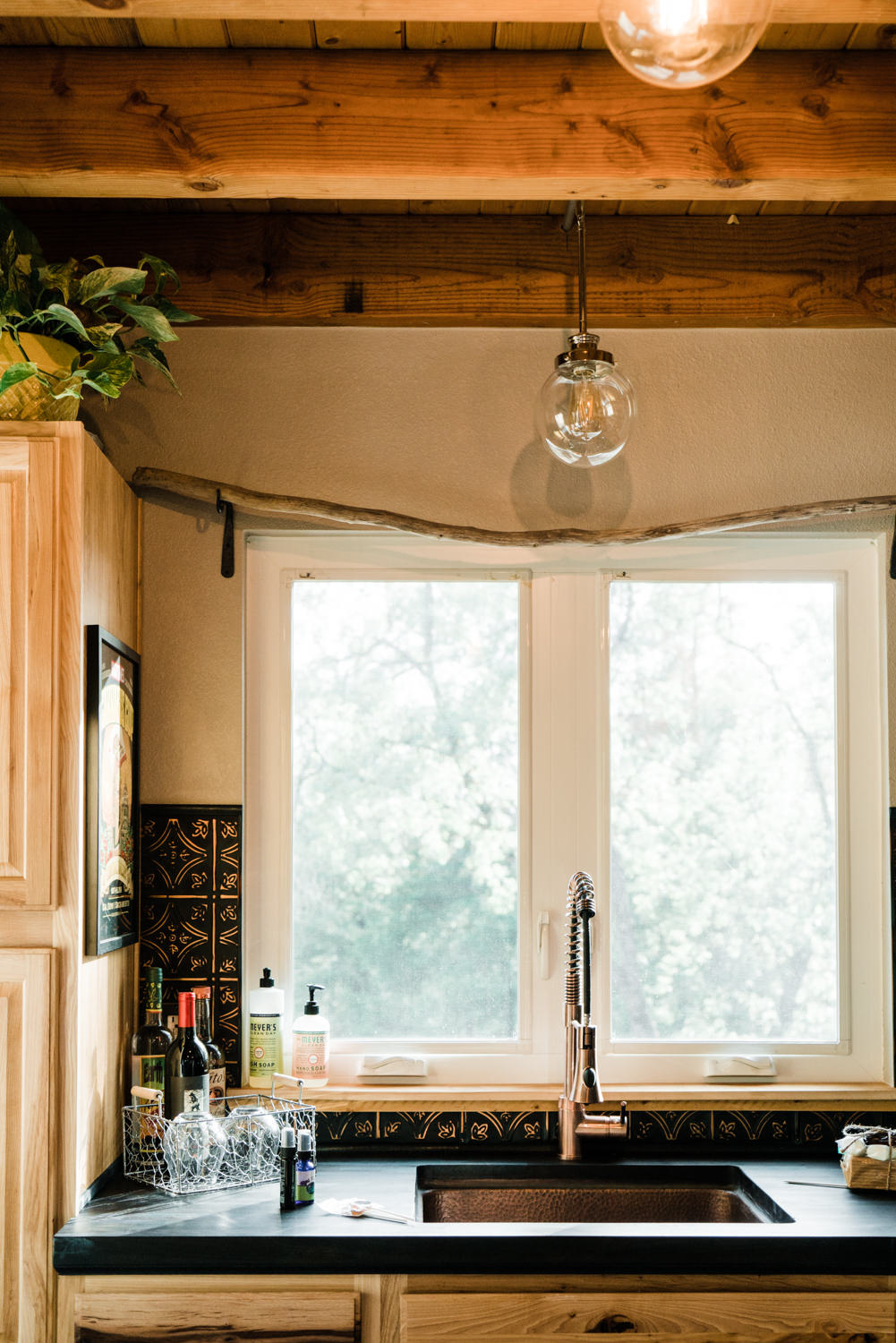 Rollins Lake Retreats Decorated 🎄