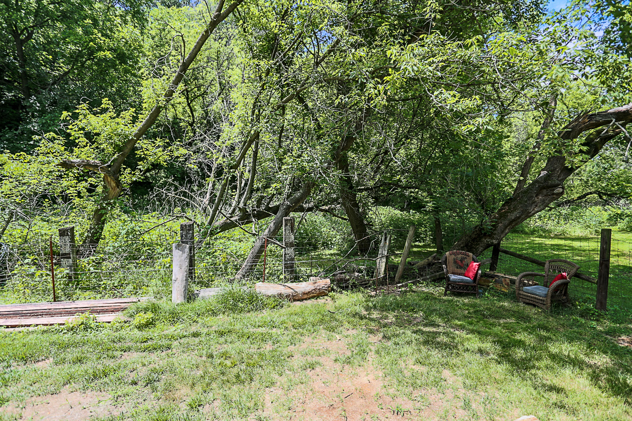 Arrowhead Lodge of SW. Iowa.