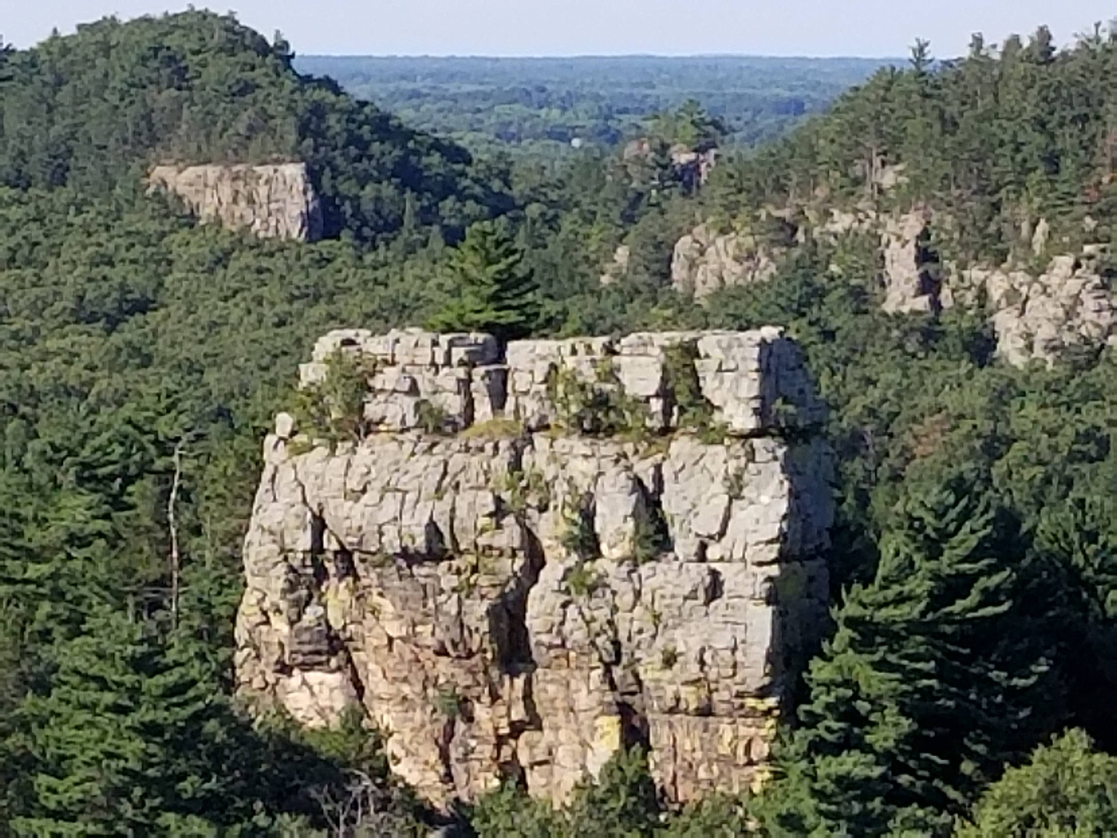 Mill Bluff State Park