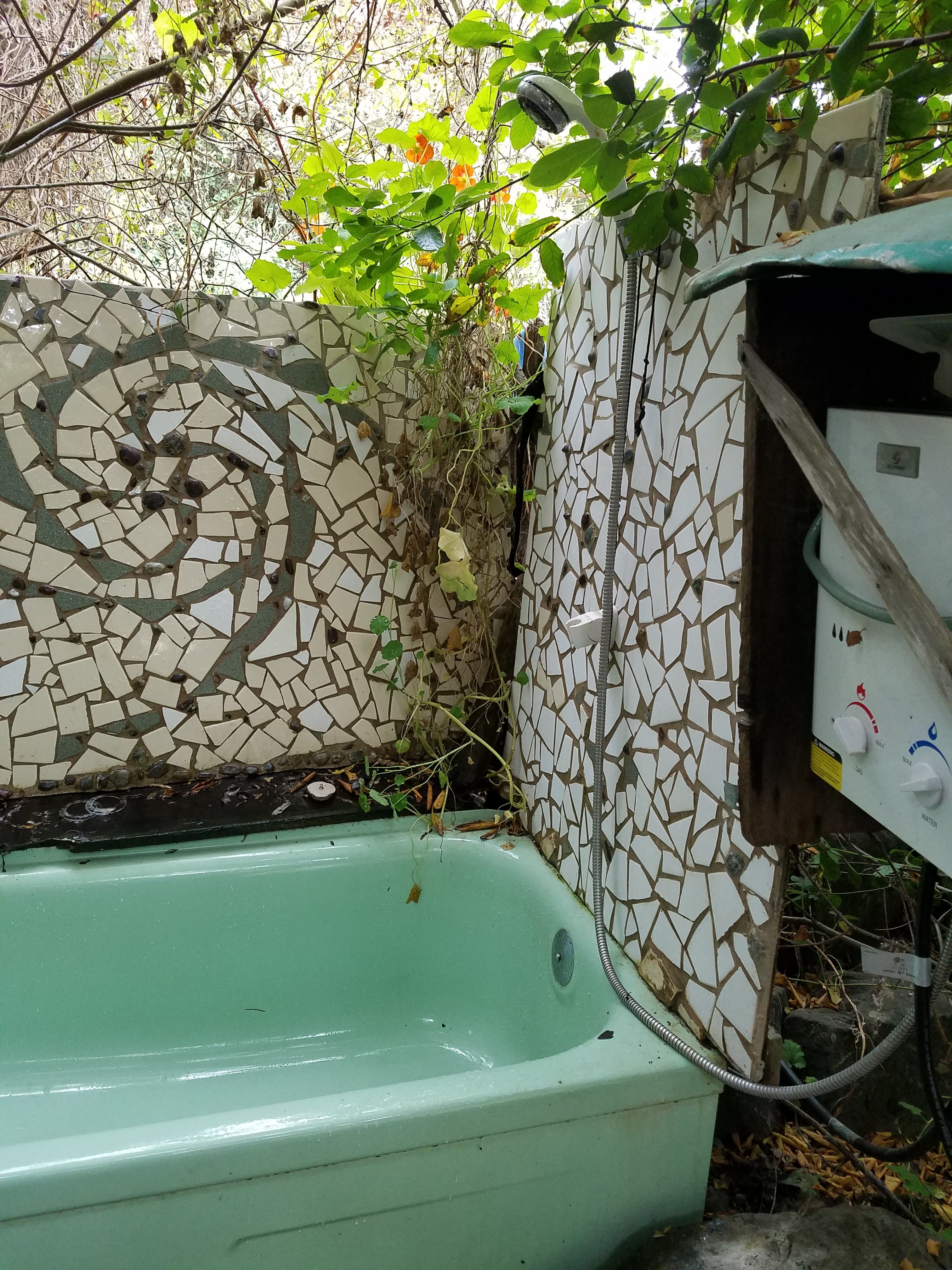 outdoor shower with hot water was divine!