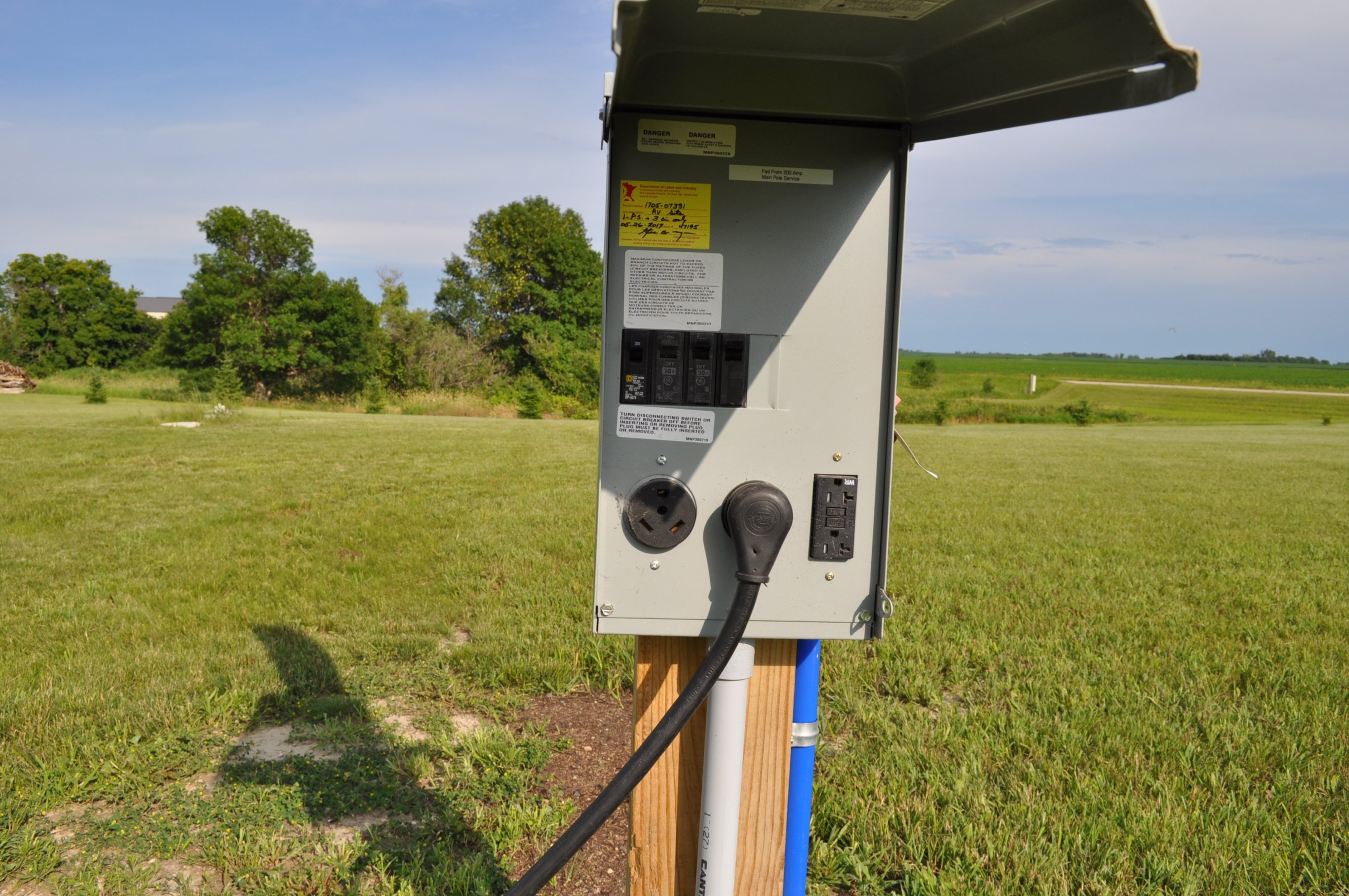 30 amp 220v and 20 amp 110v electrical service