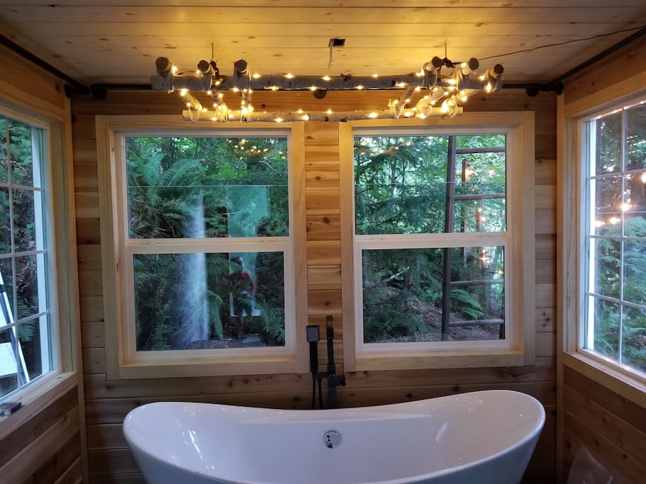 Treehouse Place at Deer Ridge!