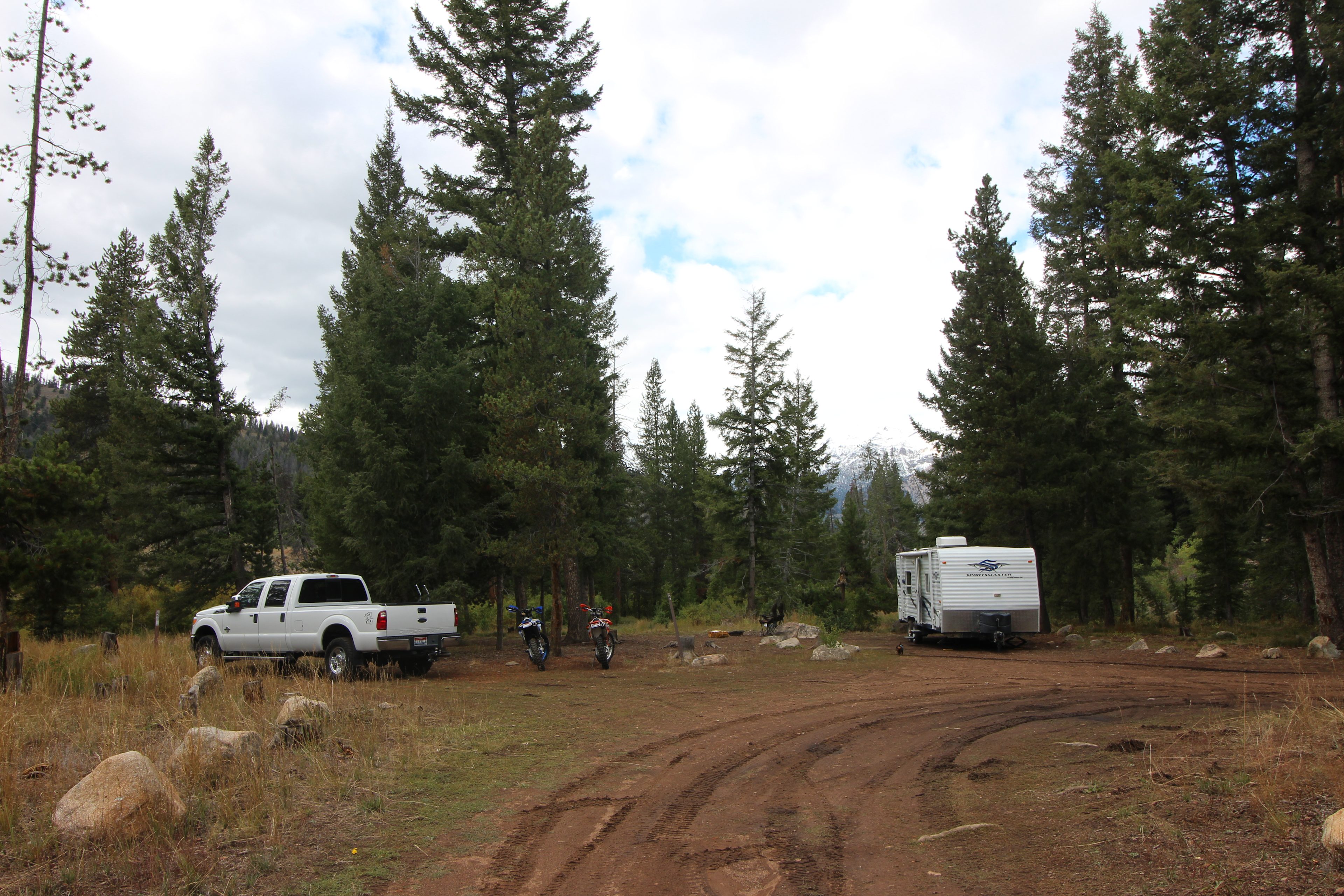 Large campgrounds available with fire pits at some of the "hidden spots" on the left side of Baker Creek.