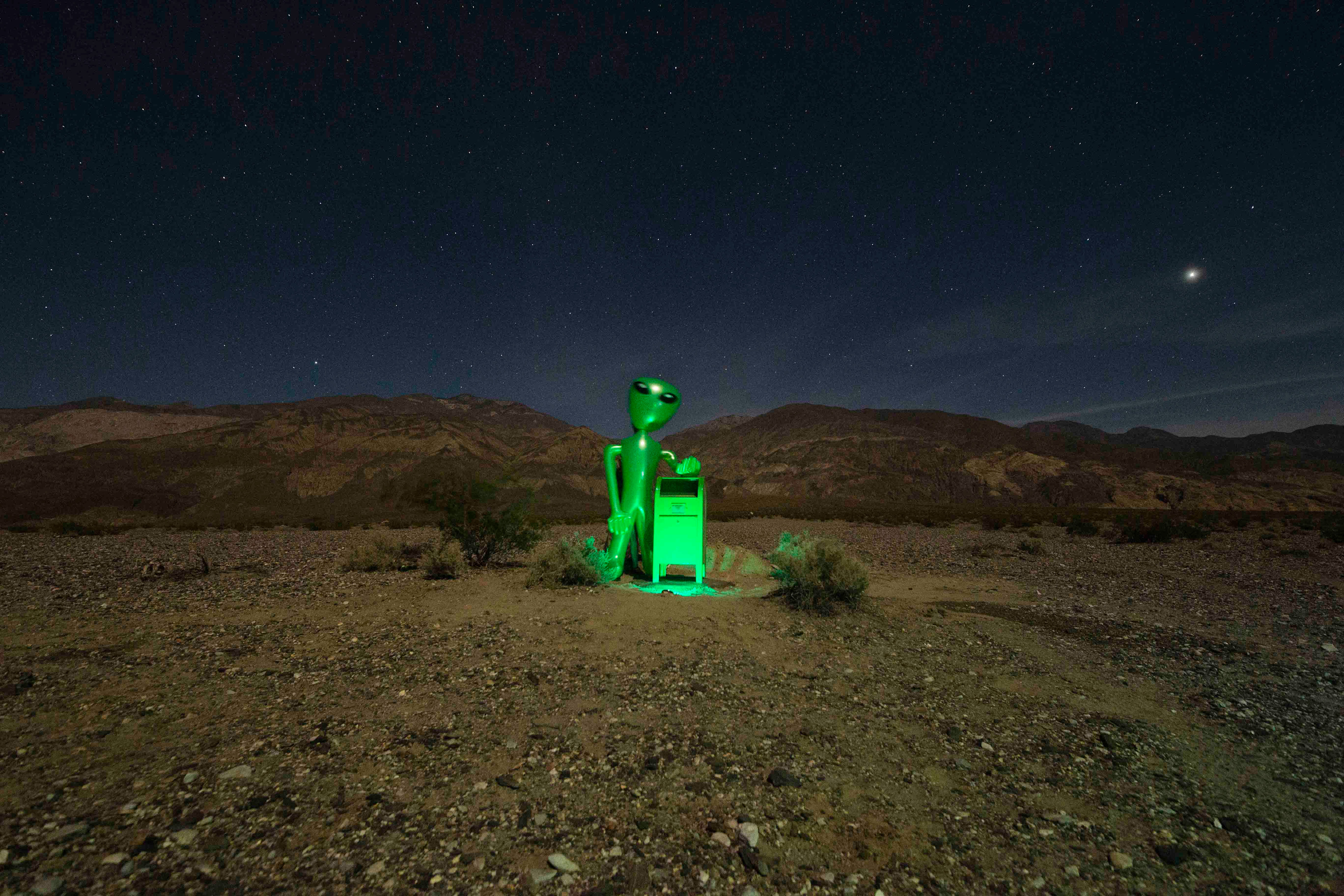 Home of the Alien Mailbox