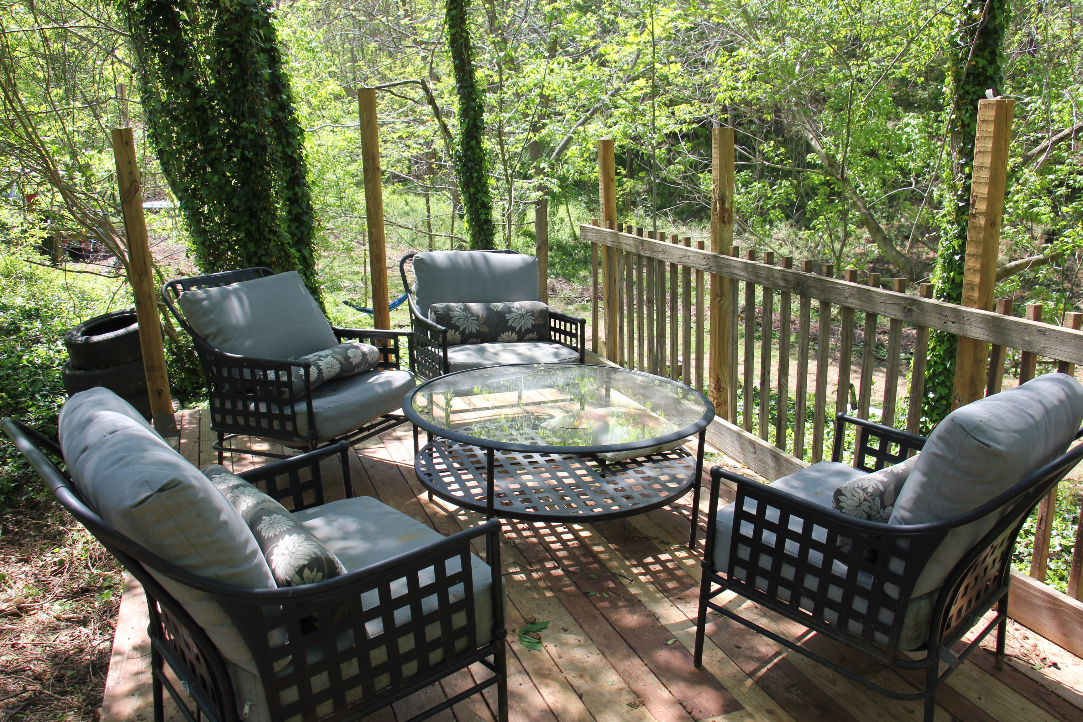 The Omoplata Overlook, a communal space where you're welcome to hang out!