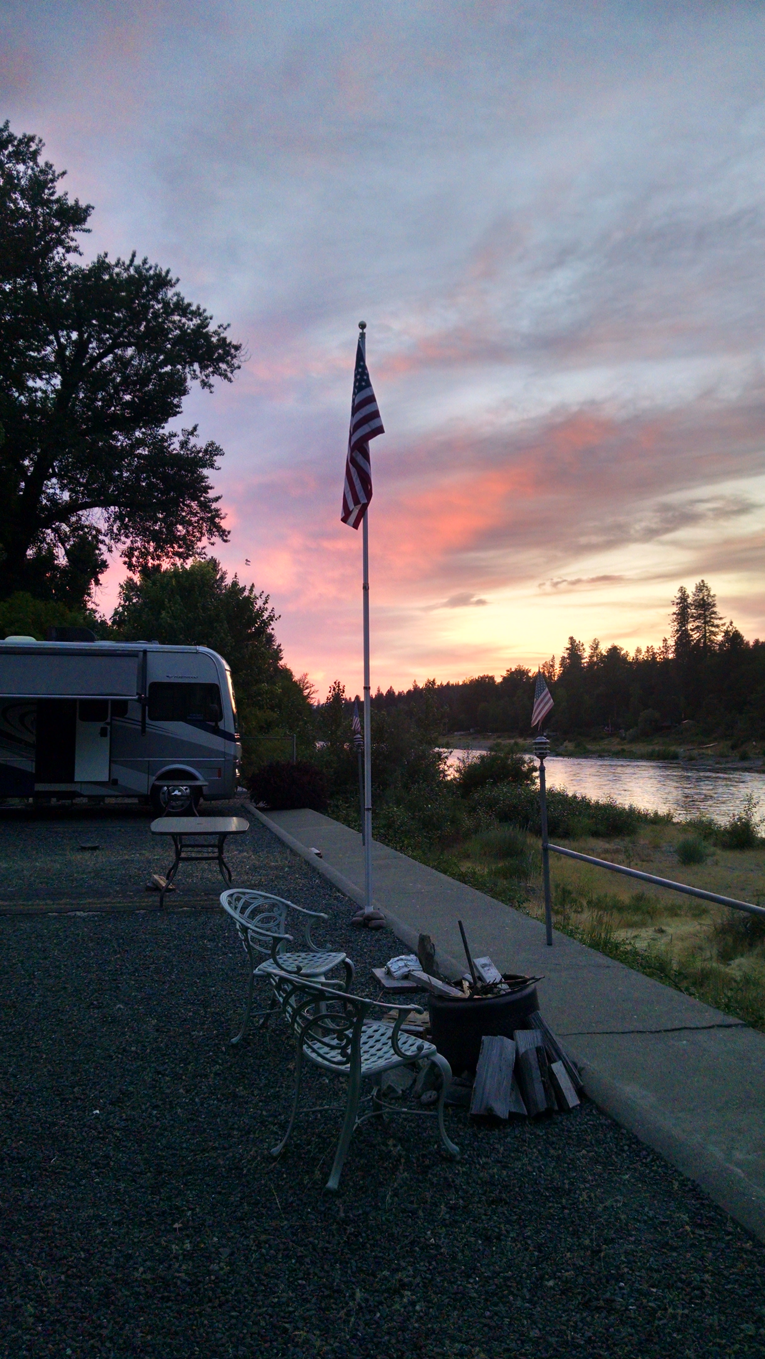 Rogue Rocks RV and C