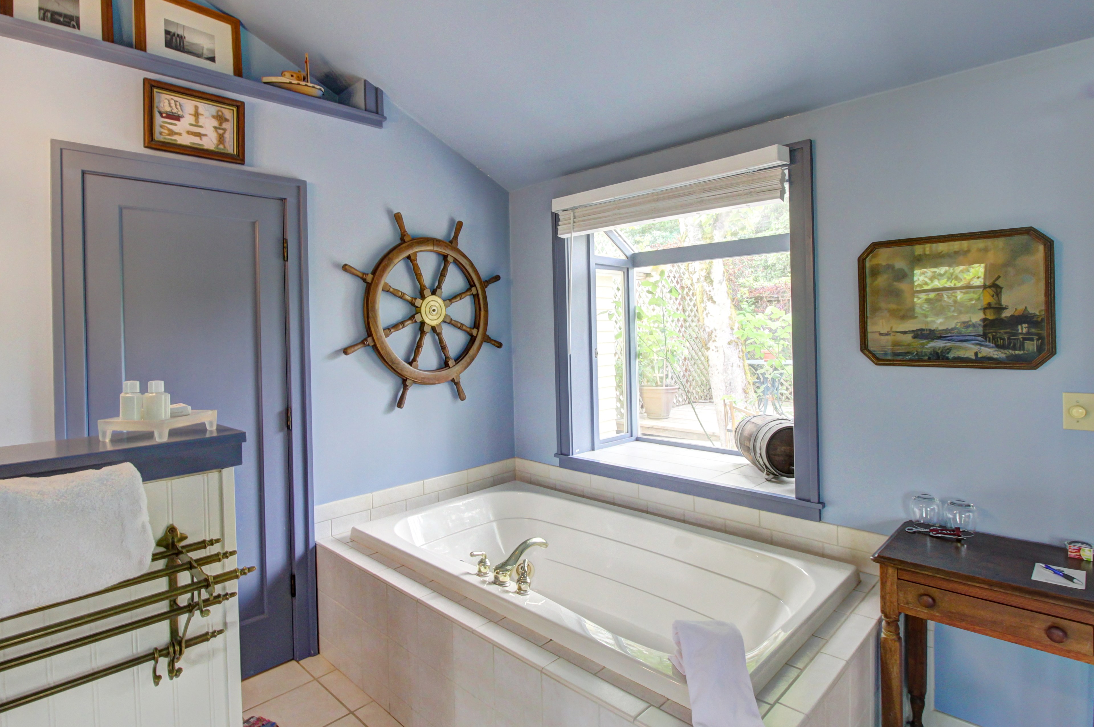 Captains Cove Jacuzzi 