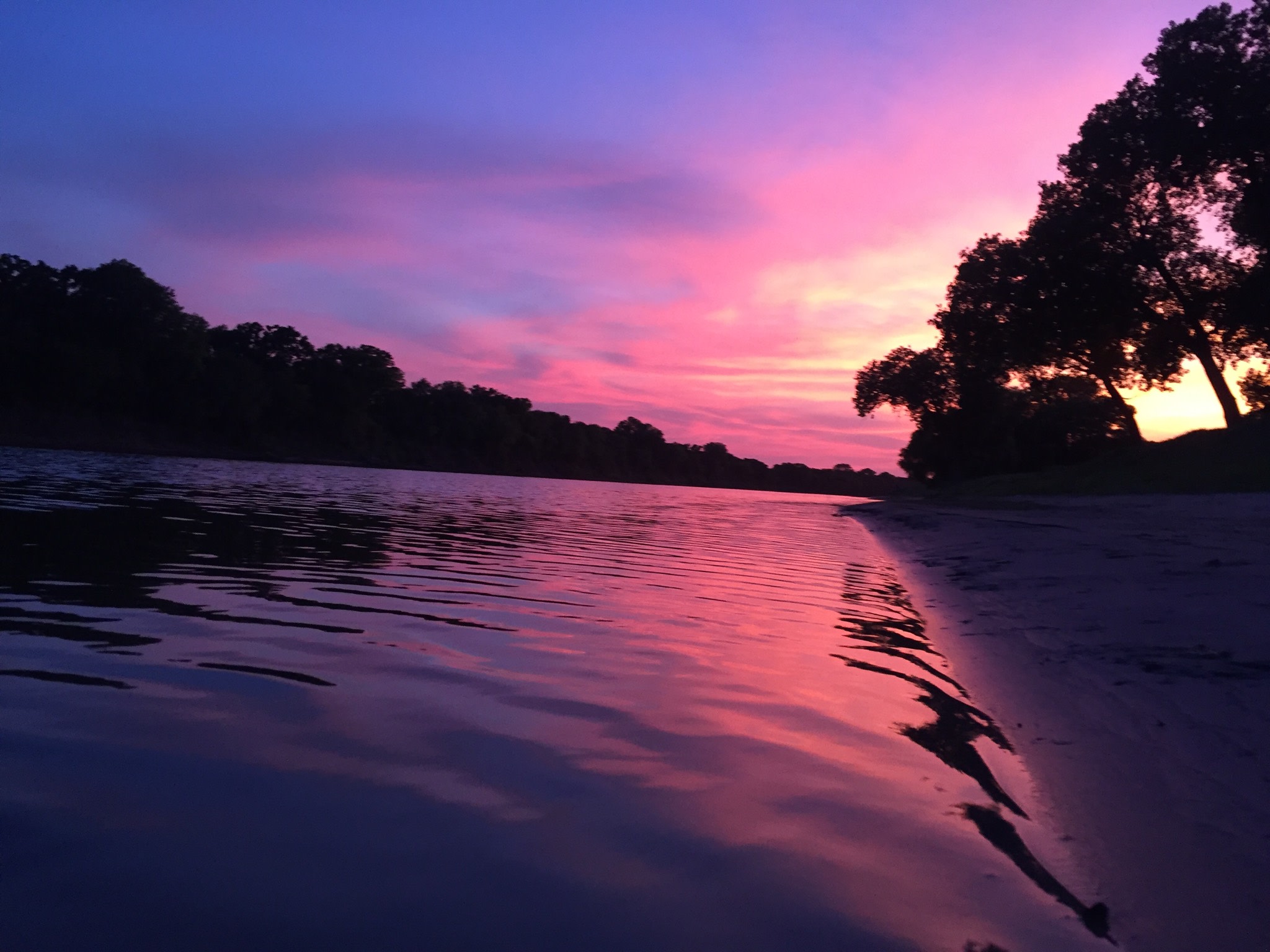 Bee Mountain River Resort