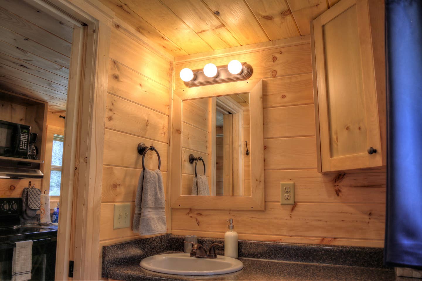 Nantahala: Cabins & Campsites
