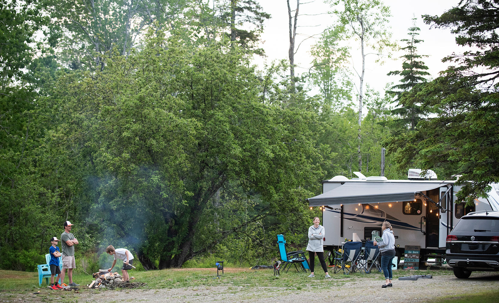  Campers at Ellie's RV spot.