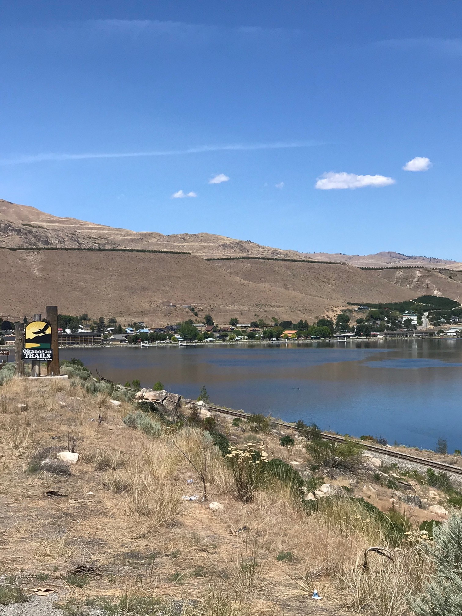 Pateros taken from Hwy 97