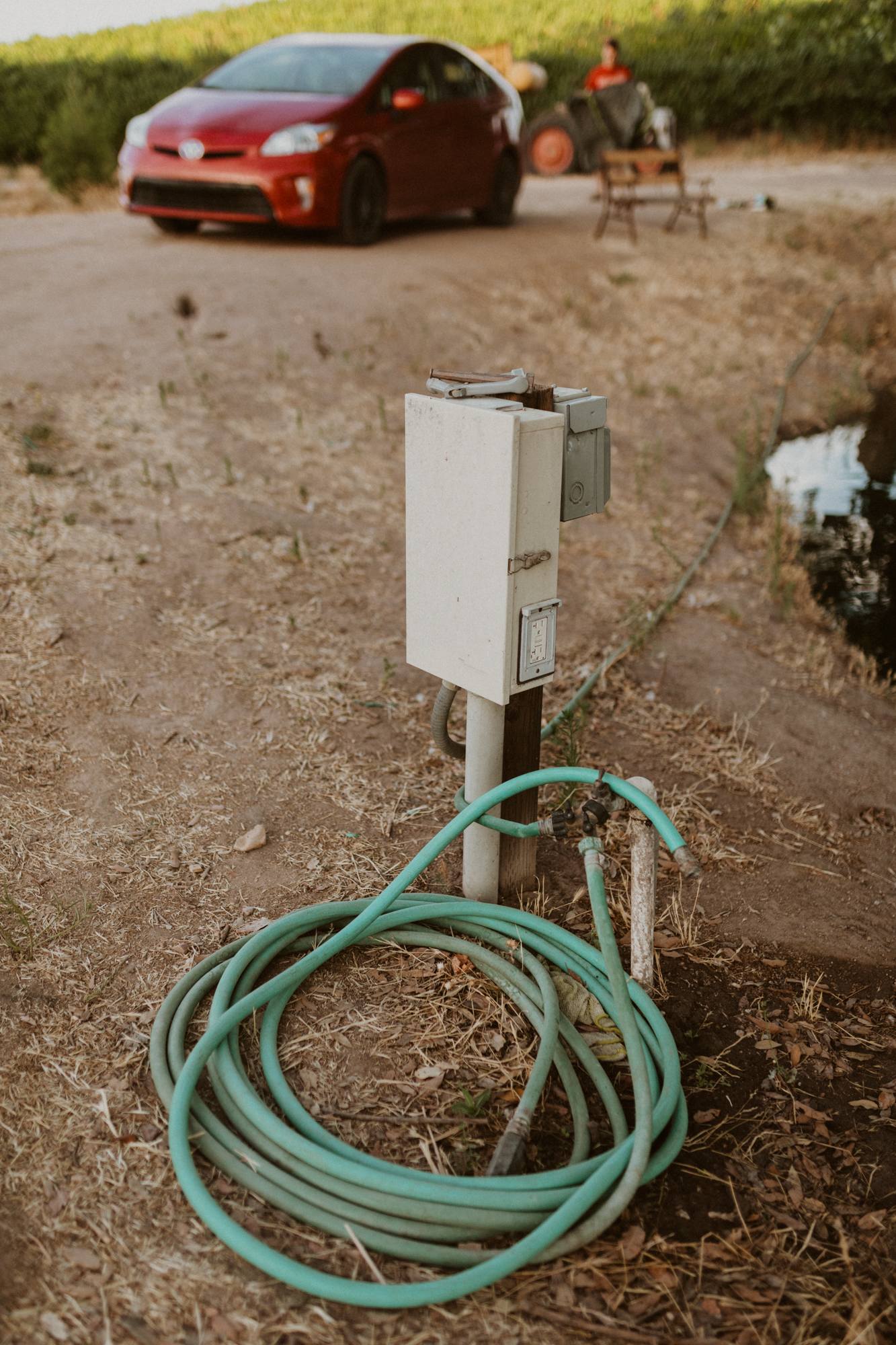 hose and outlet to plug phones!