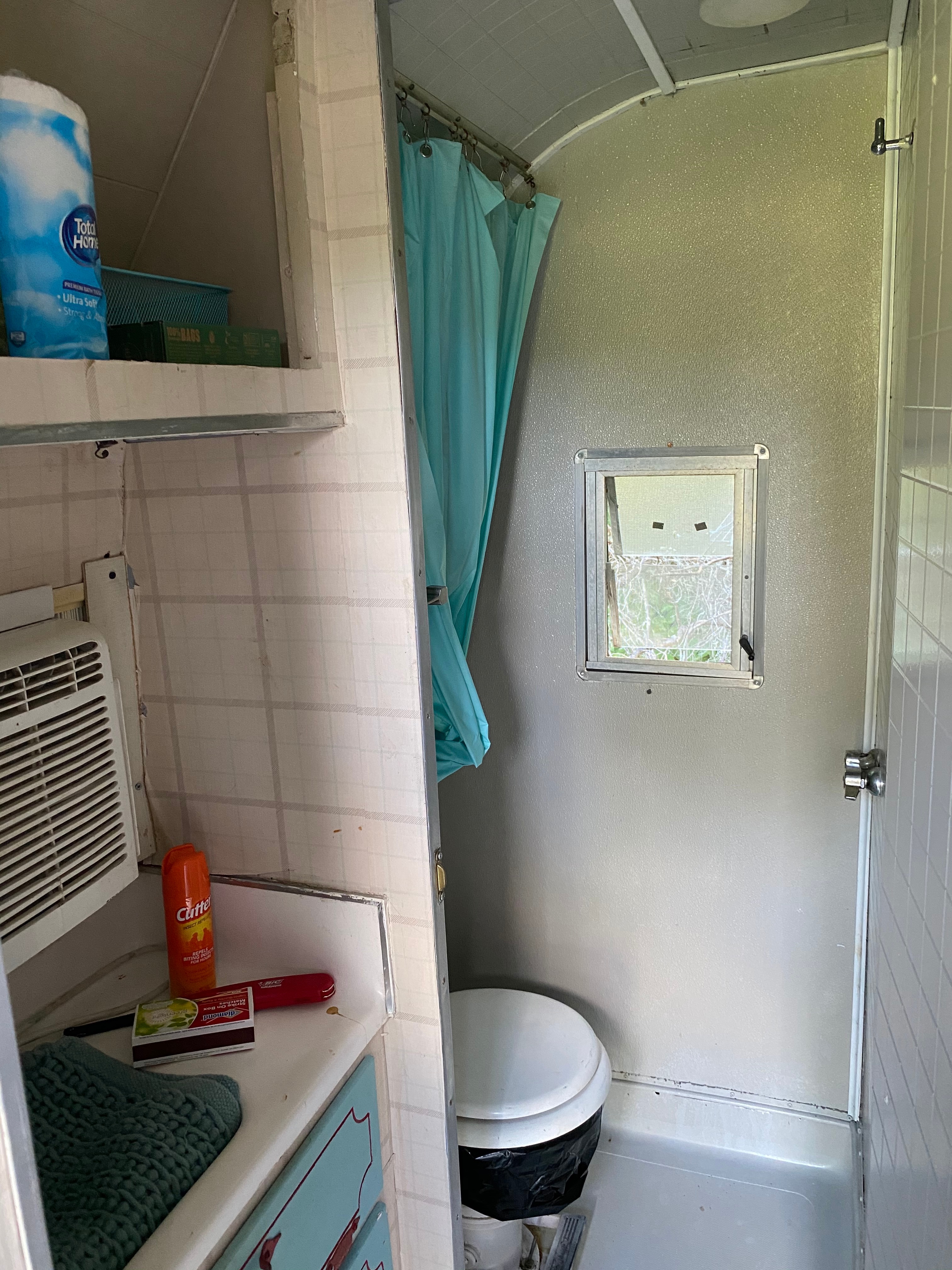 Winnie Jane is not hooked up to water but we supply solar shower bags to fill up to take a hot shower and we provide composting bags for the potty.