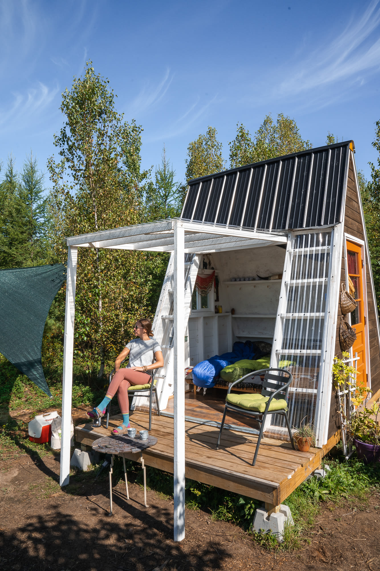 Relaxing on the porch | Photo by Zak Suhar | zaksuhar.com | @zaksuhar
