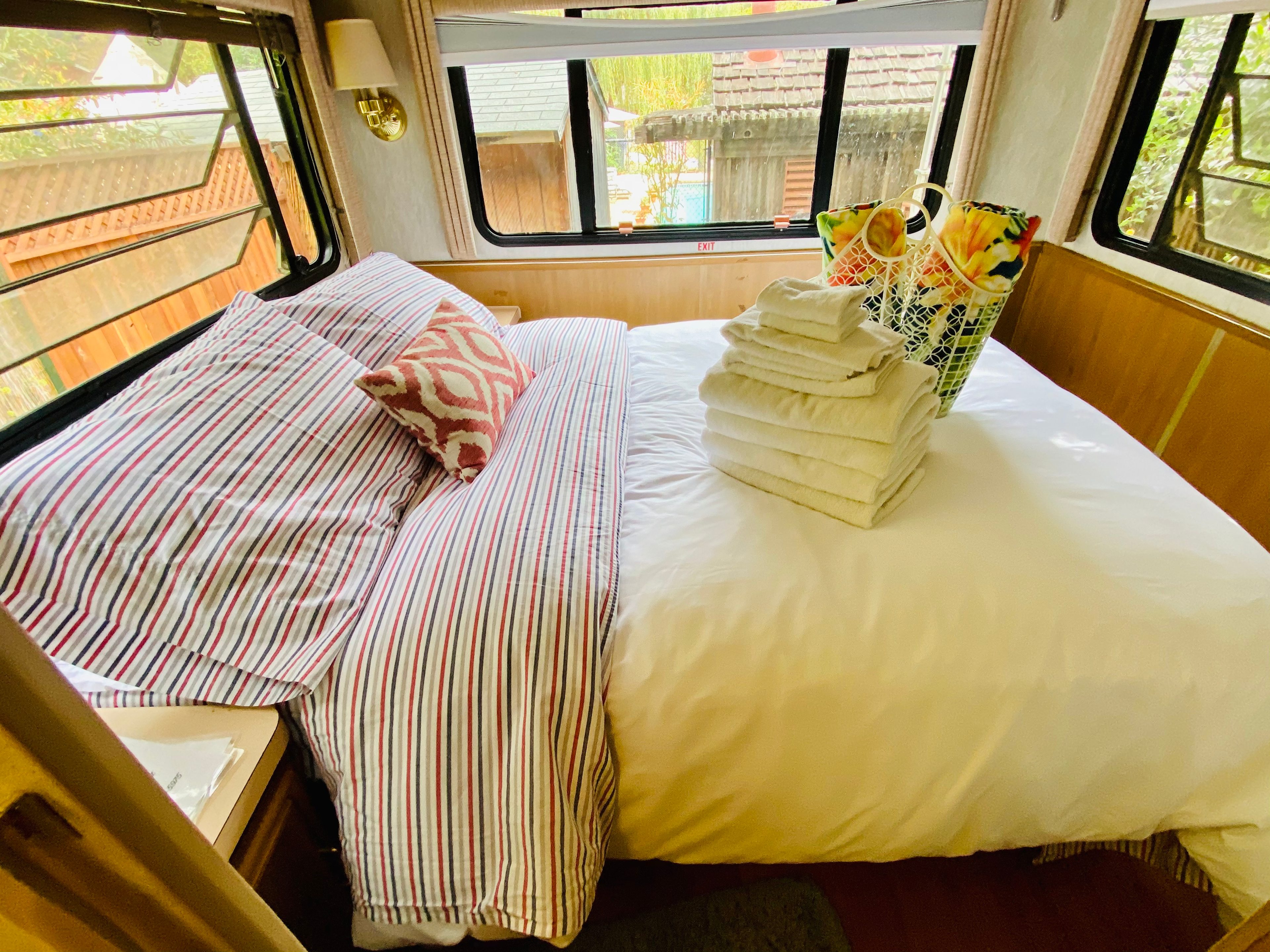 Cozy and super comfy full sized bed.