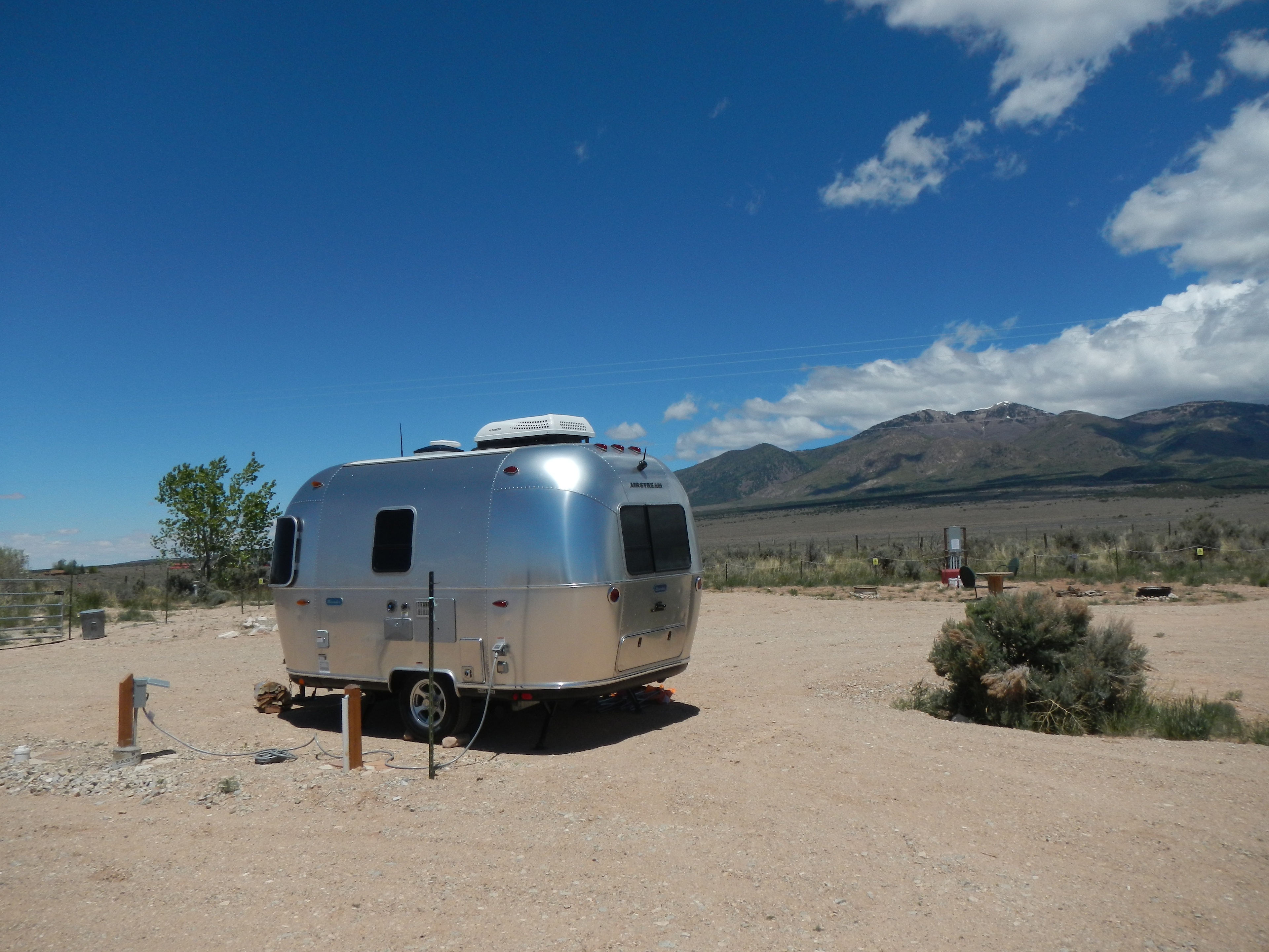 Site 3 (can also handle a big rig) (and the bush is gone now to make more room)