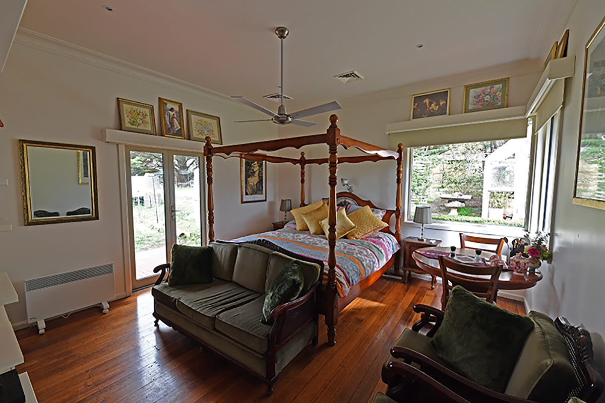 B&B