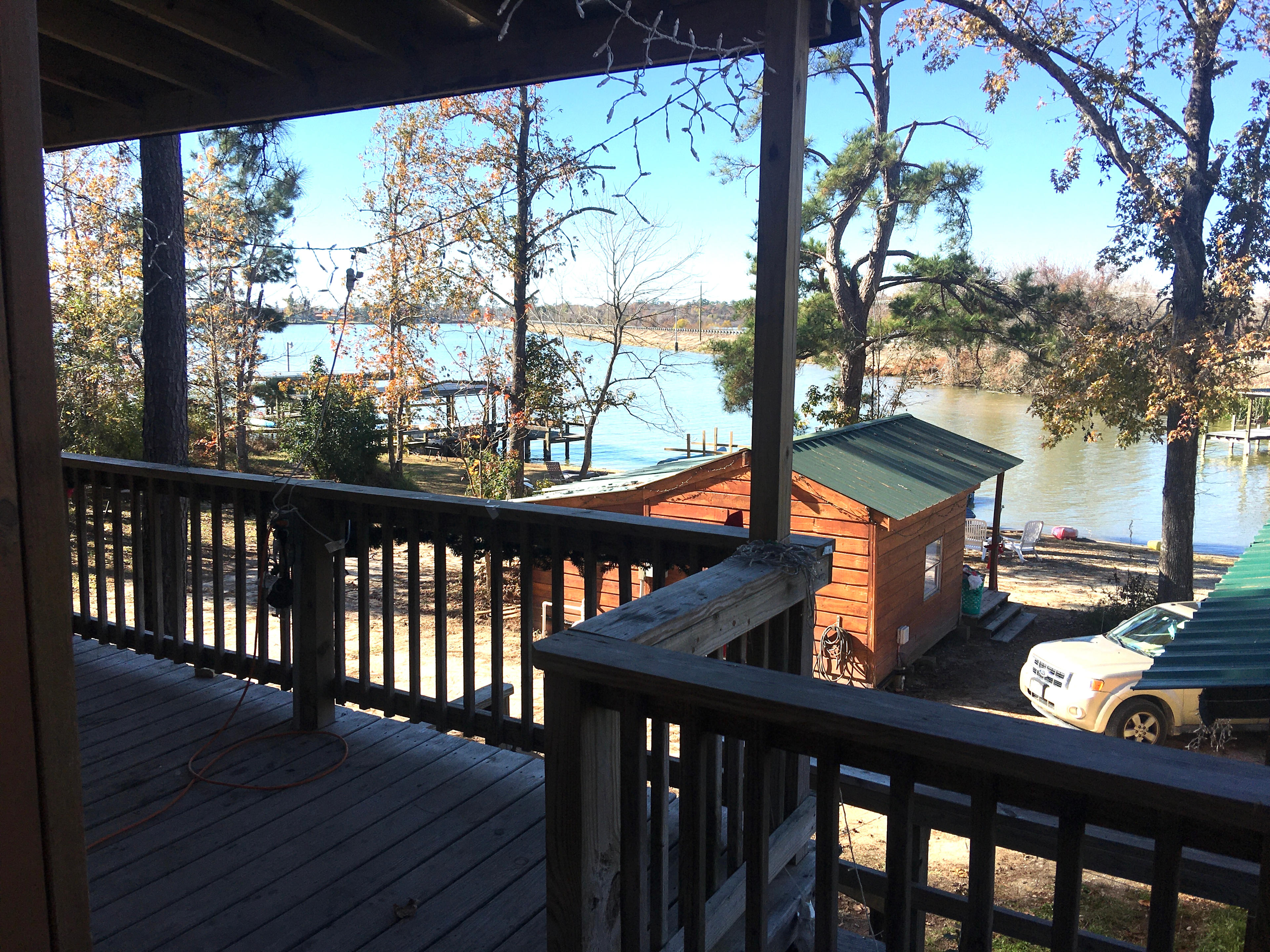 B&R Lakeside Cabins & RVs